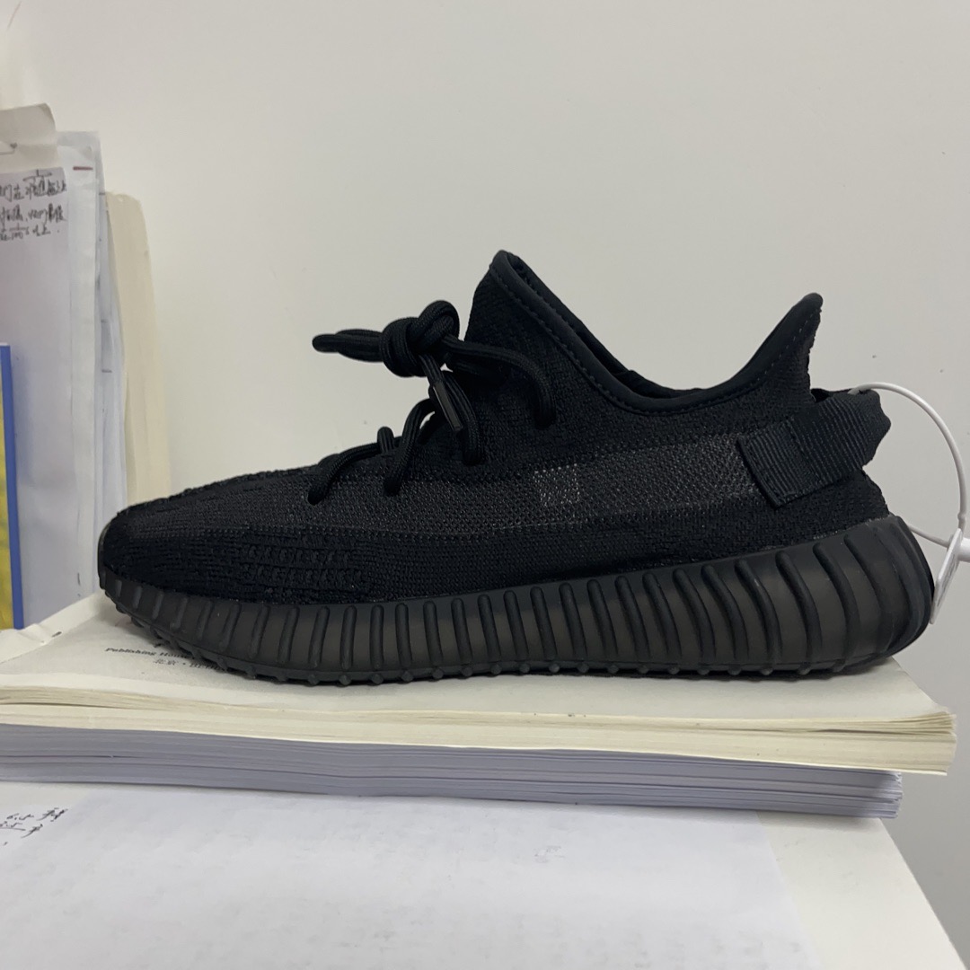 yeezy original x replica