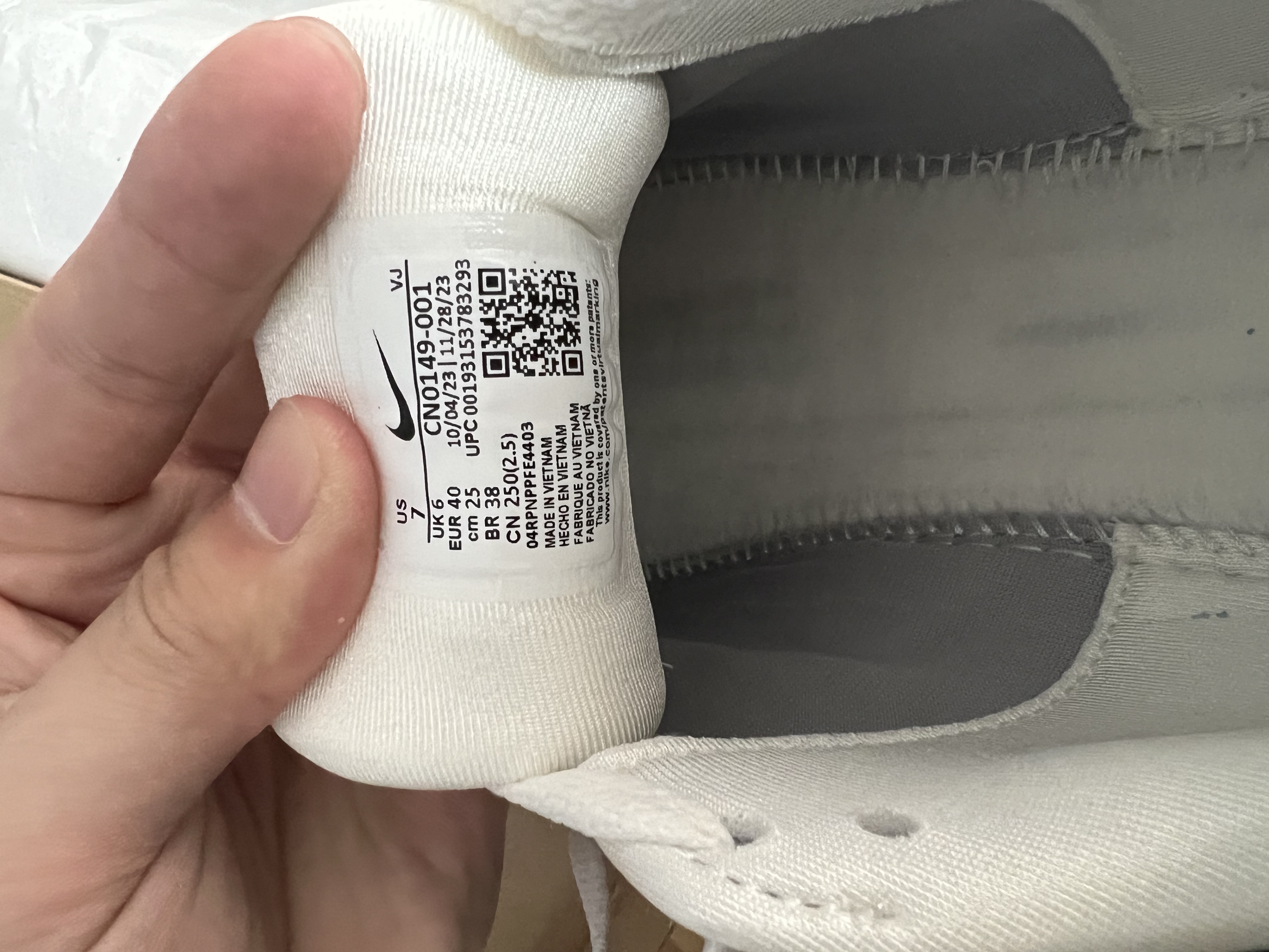 nike tag inside shoe