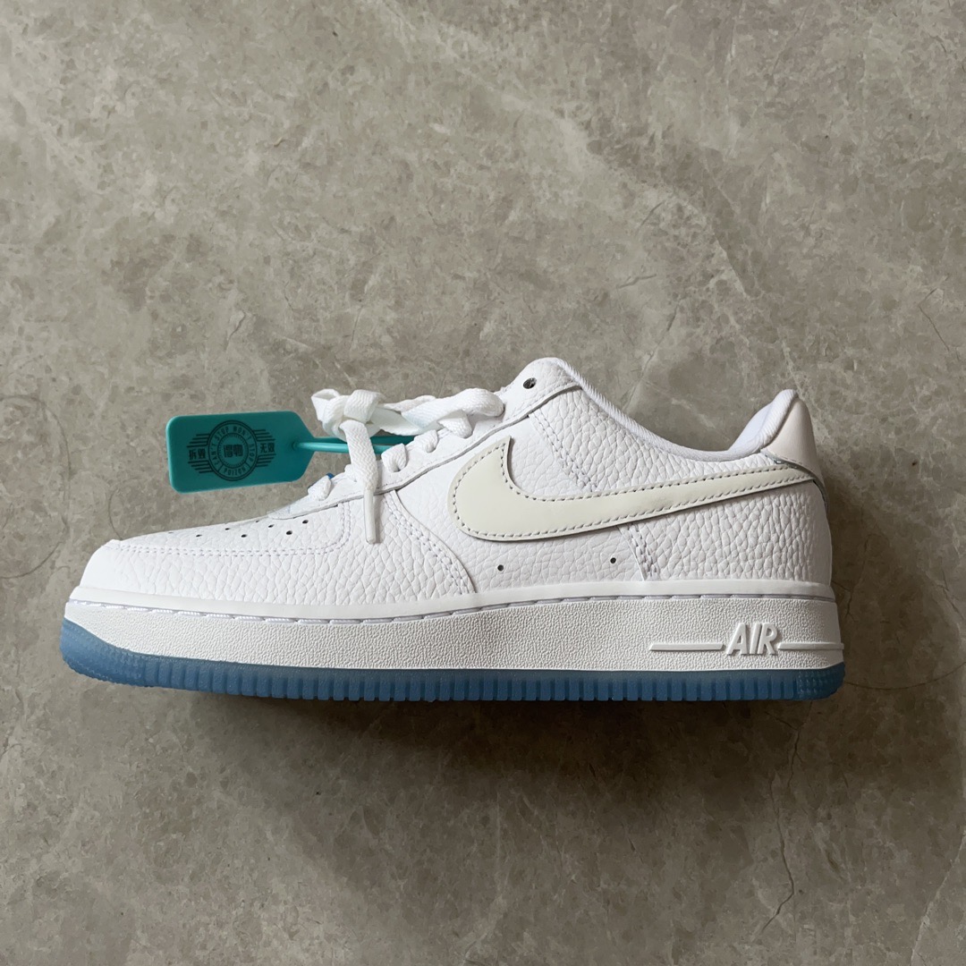 nike backwards check