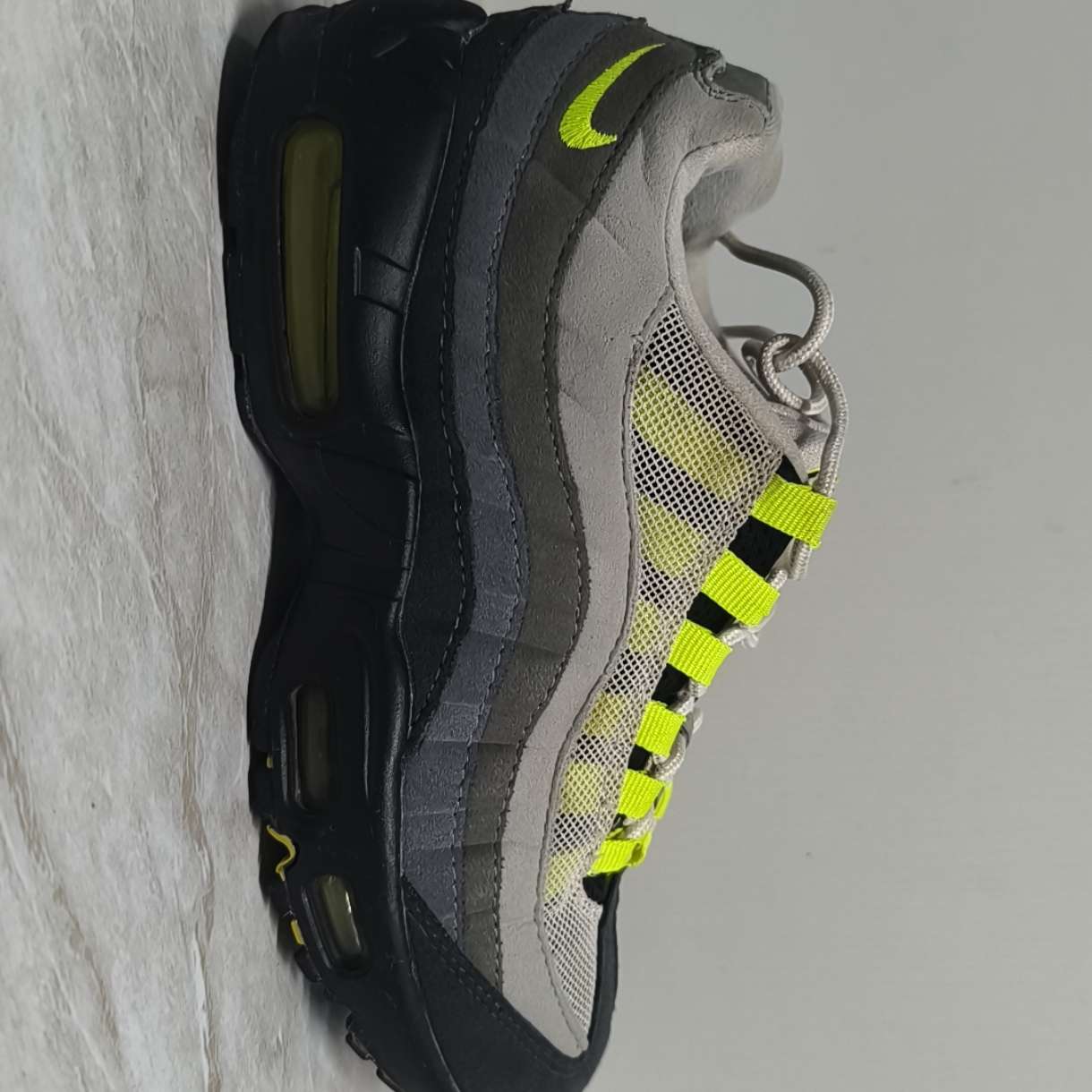 fake air max 95 neon