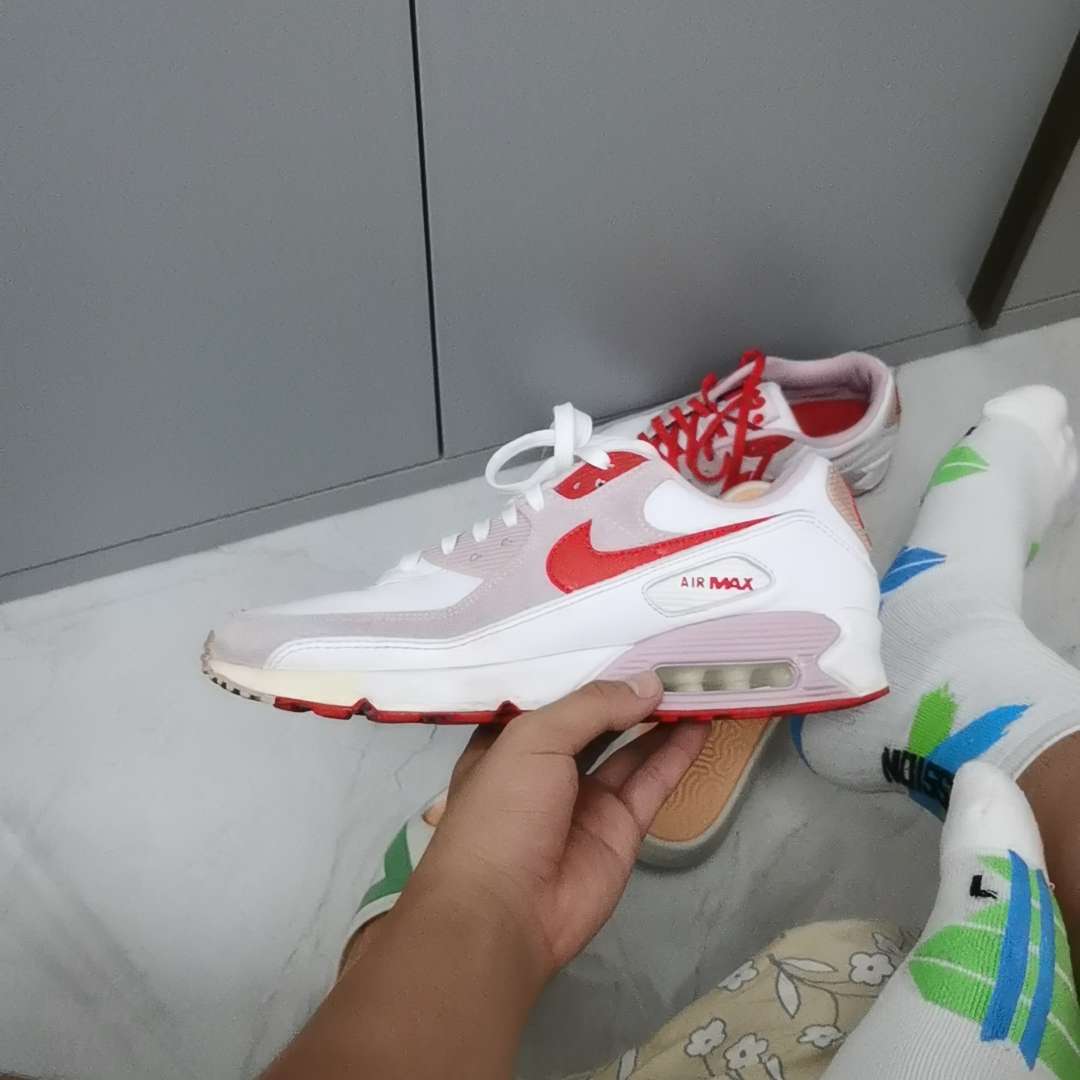 air max 90 love letter on feet