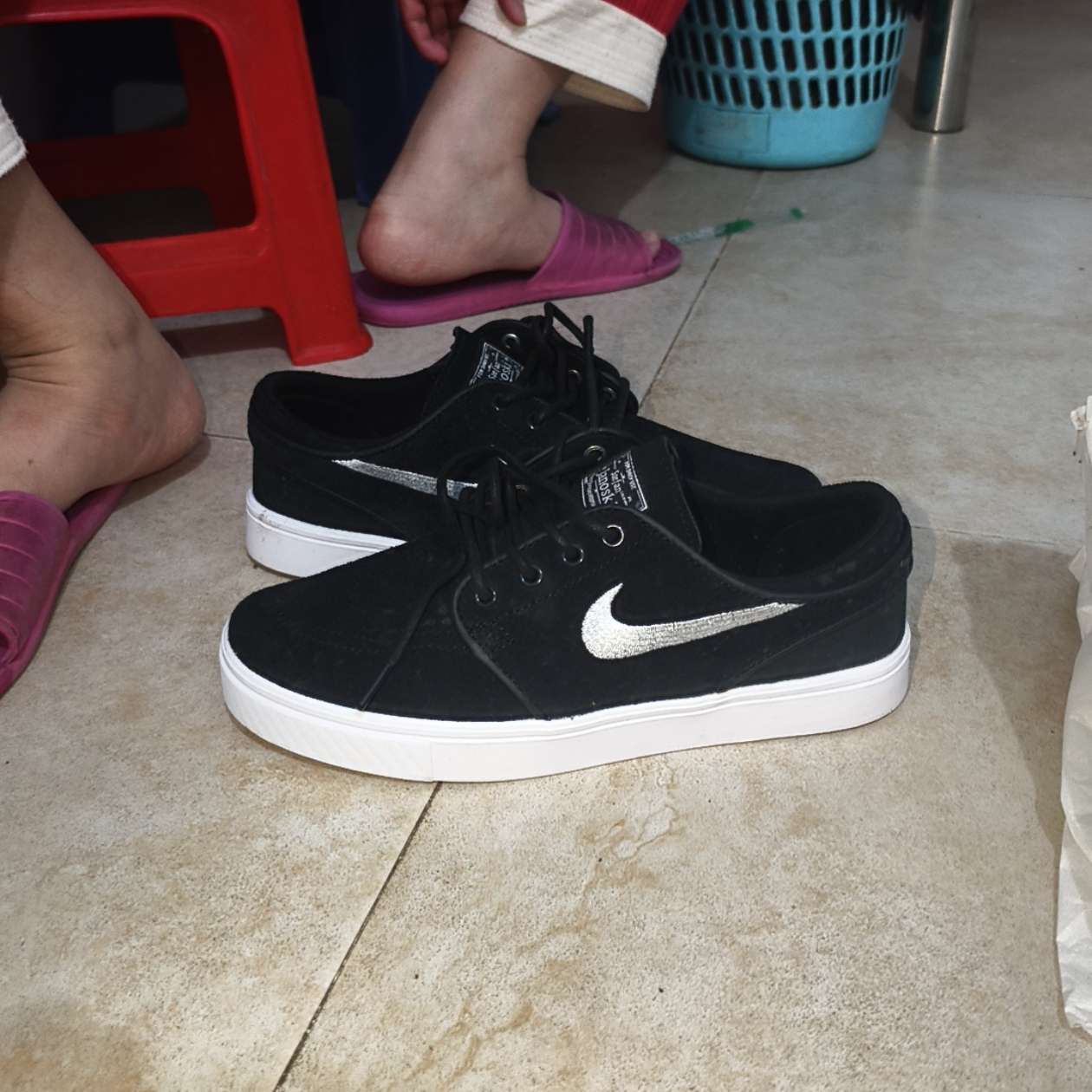 very first pair of nikes