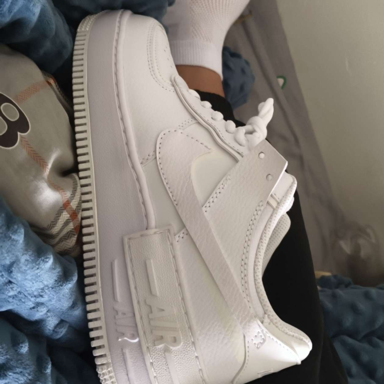 how to spot fake air force 1 shadow