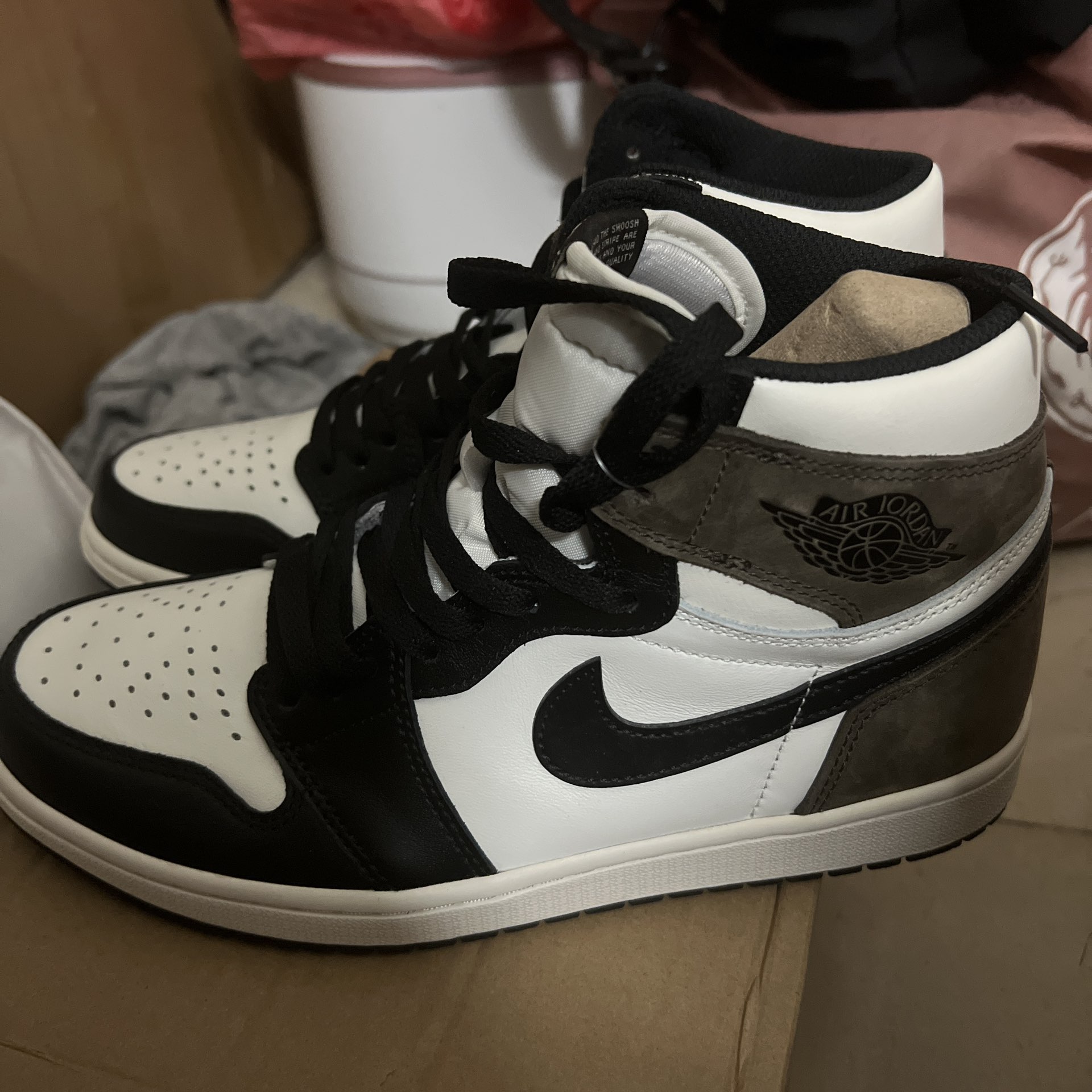 fake jordan 1 mocha