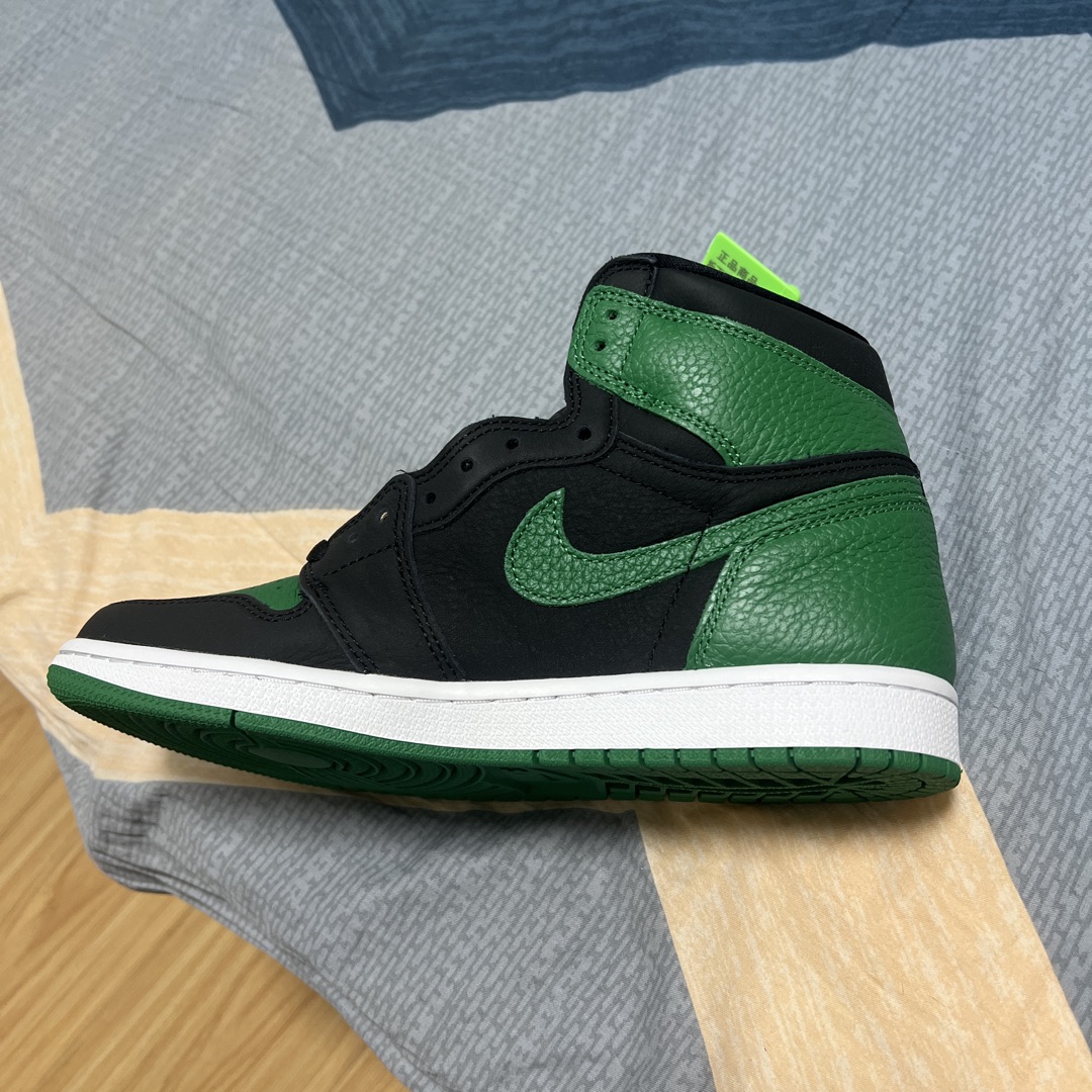 how to spot fake jordan 1 pine green