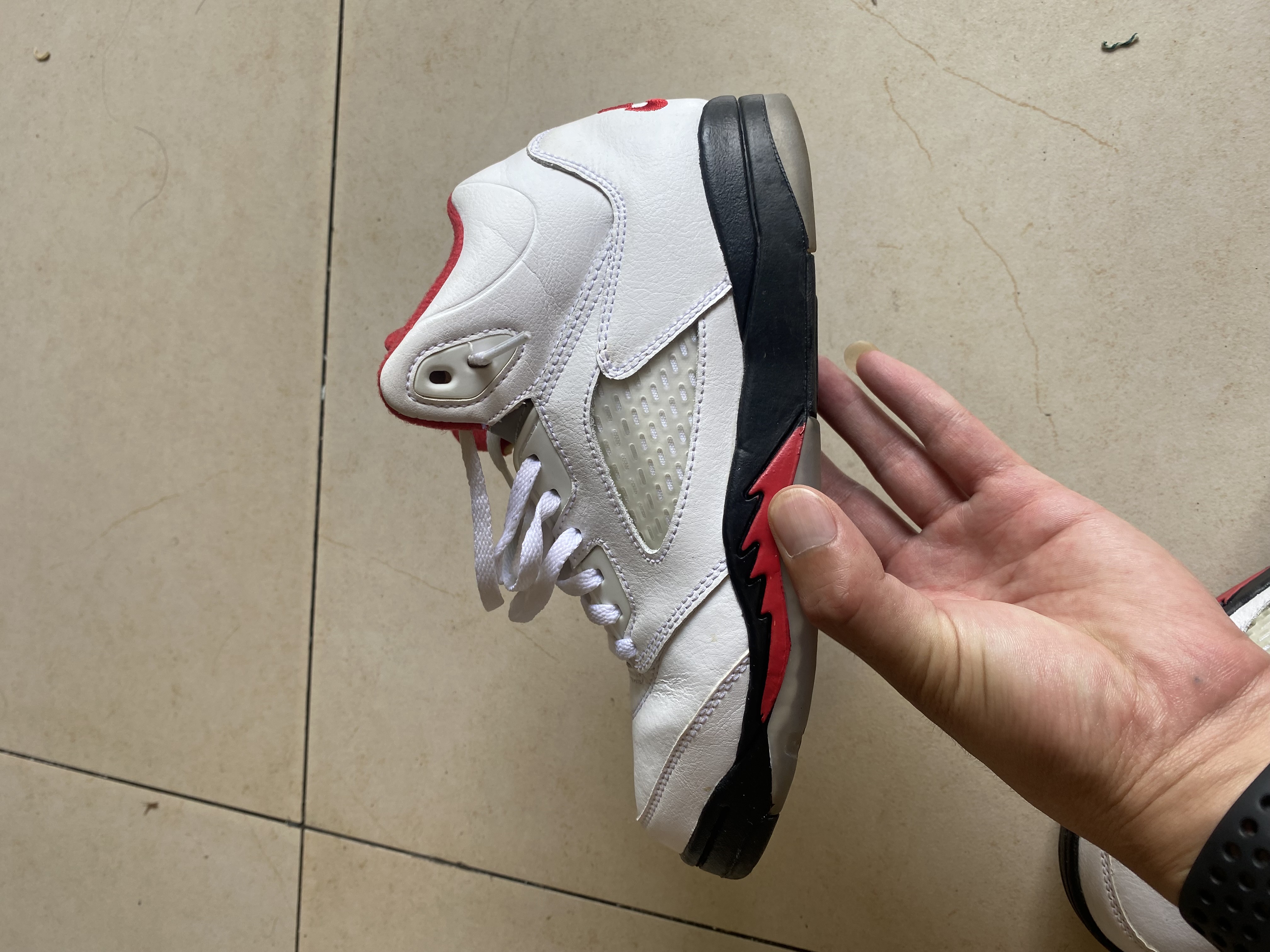 jordan 5 fire red 2020 real vs fake