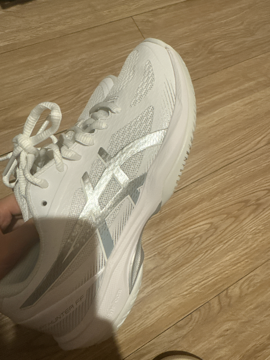 custom review-ASICS COURT HUNTER FF Легкая обувь для бадминтона Женская Белая Серебряная