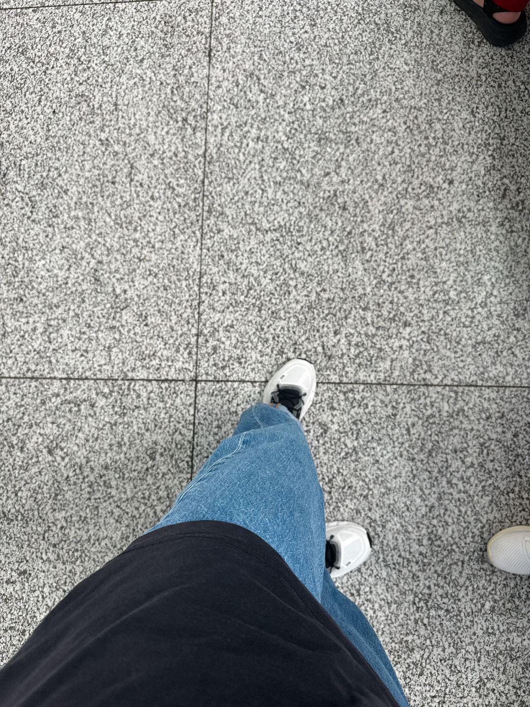 custom review-On CLOUDTILT Амортизация Износостойкий Низкий Топ Повседневная Обувь Женская Белый Черный