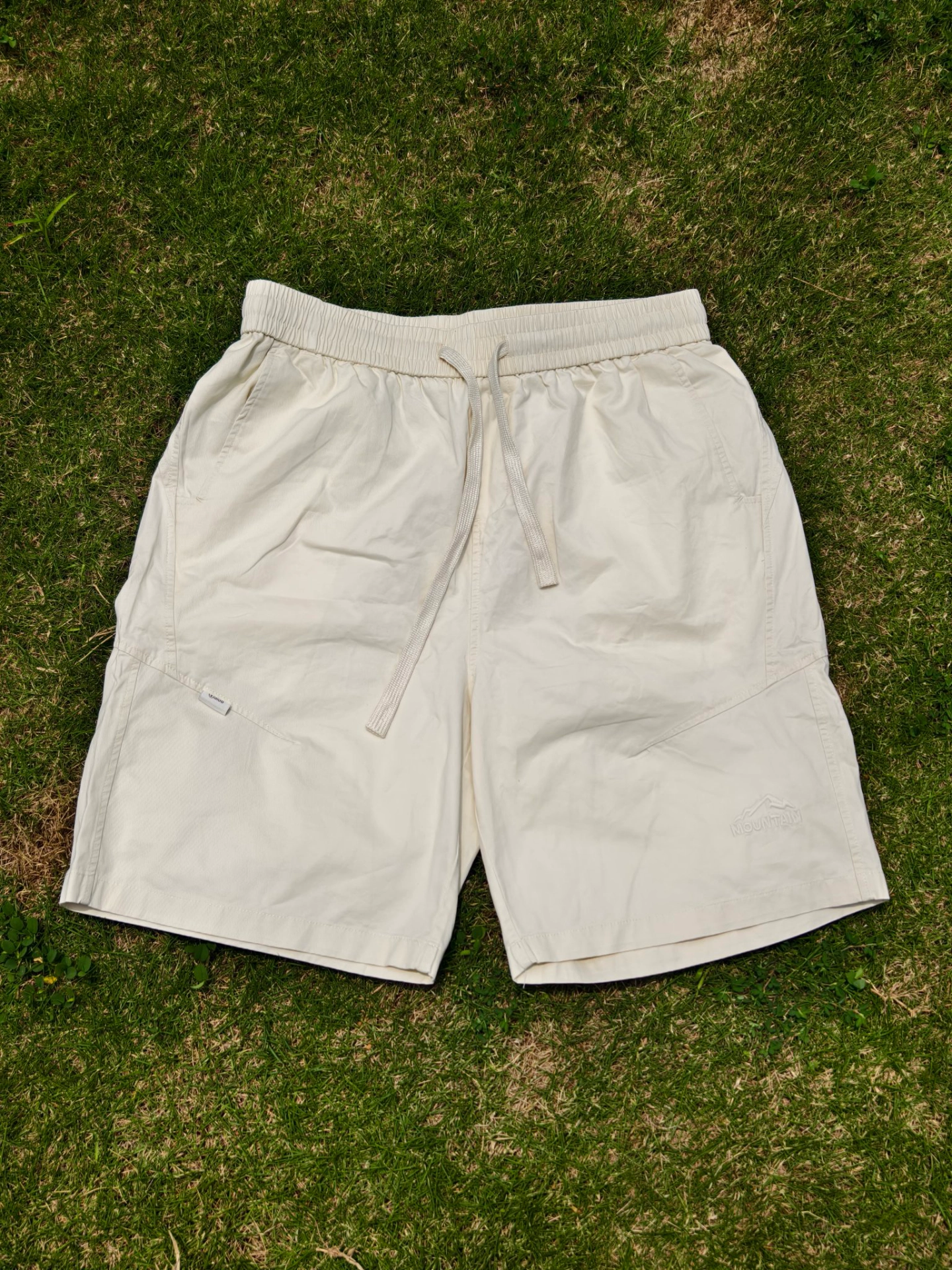 今日超显贵气短裤平铺图!