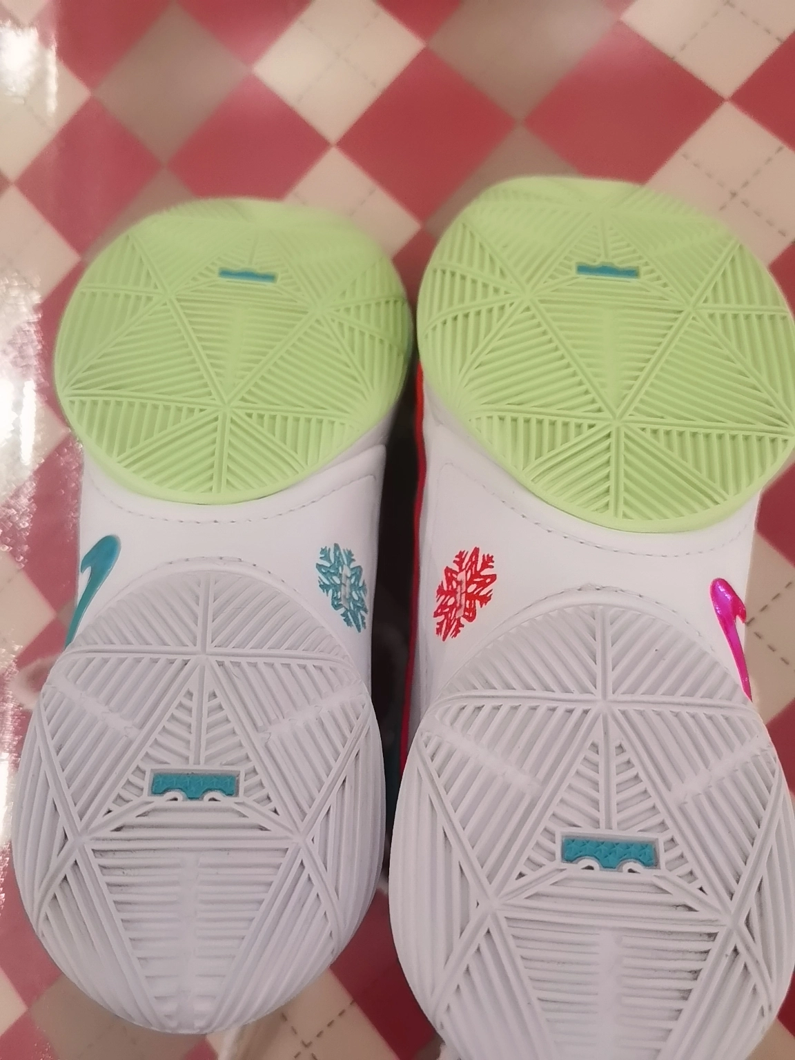 custom review-Nike LeBron 22 Амортизаторы Slip-resistant устойчивые к истиранию Низкий топ Баскетбольные кроссовки Мужские Зеленый Белый Красный