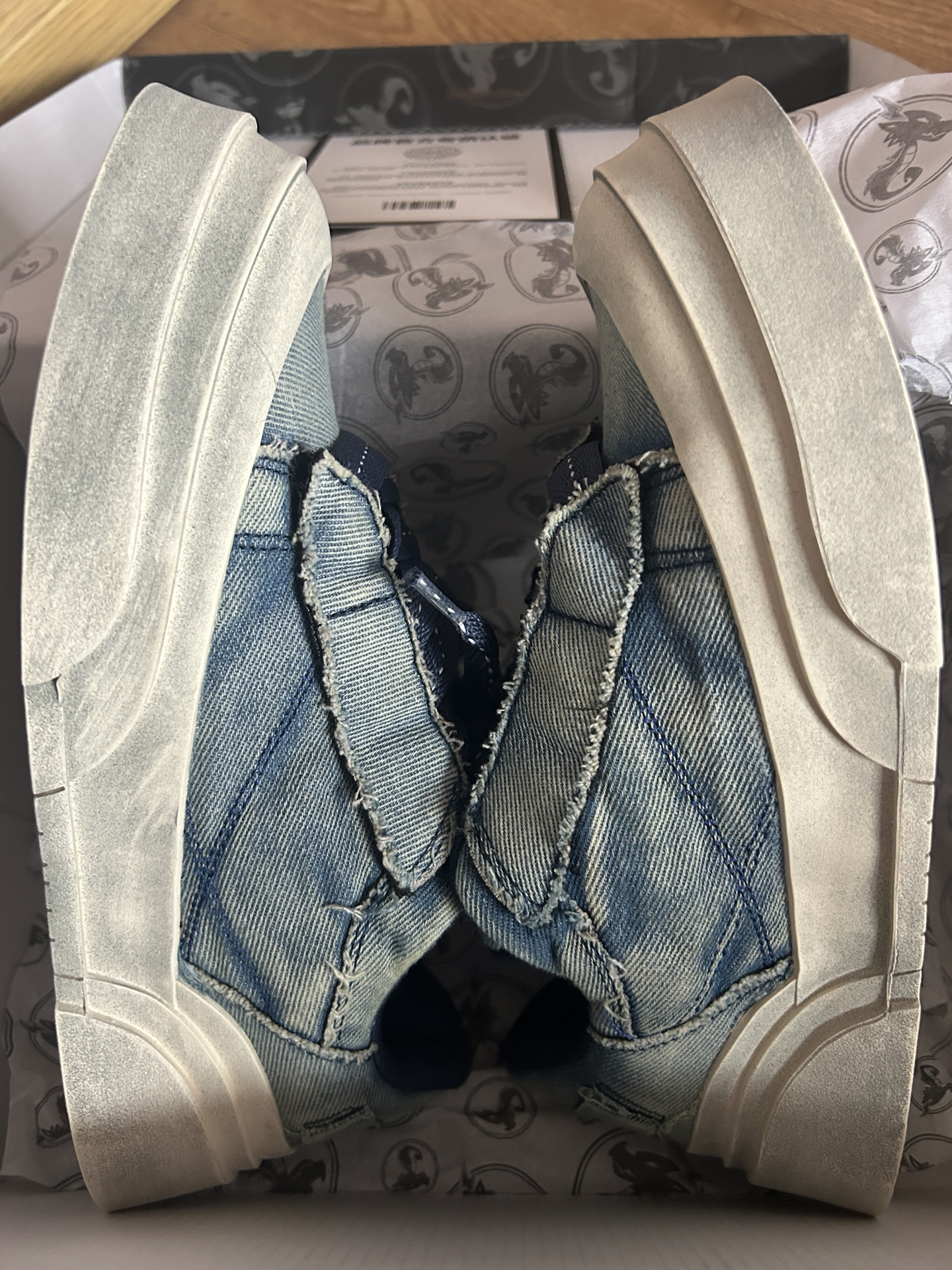 custom review-Jifffly Износостойкие Легкие Дышащие и Противоскользящие. Низкие Кроссовки для Скейтбординга Унисекс