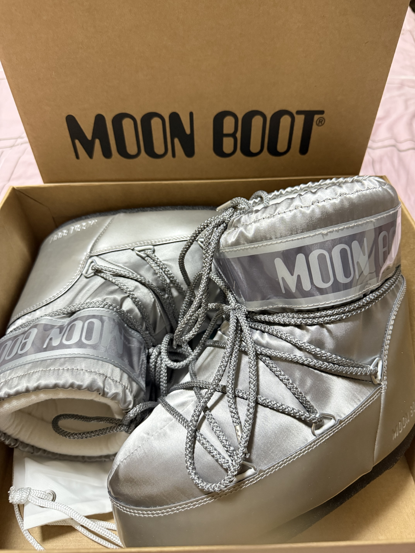 custom review-MOON BOOT Короткий сноубутс унисекс серебряный