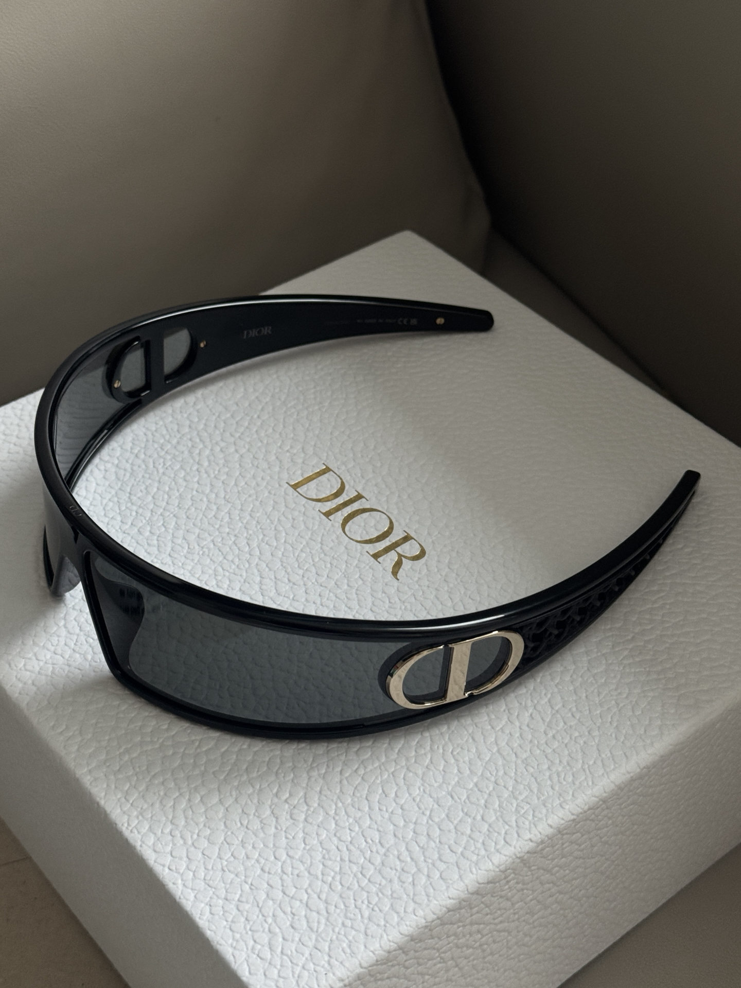 dior发箍墨镜很百搭!