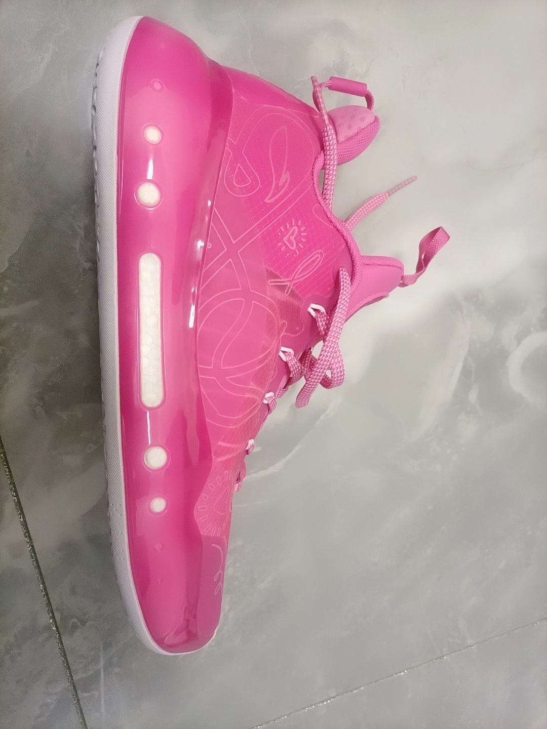 custom review-Li NING YuShuai 14 Молния Низкое обслуживание Текстиль для груди TPU