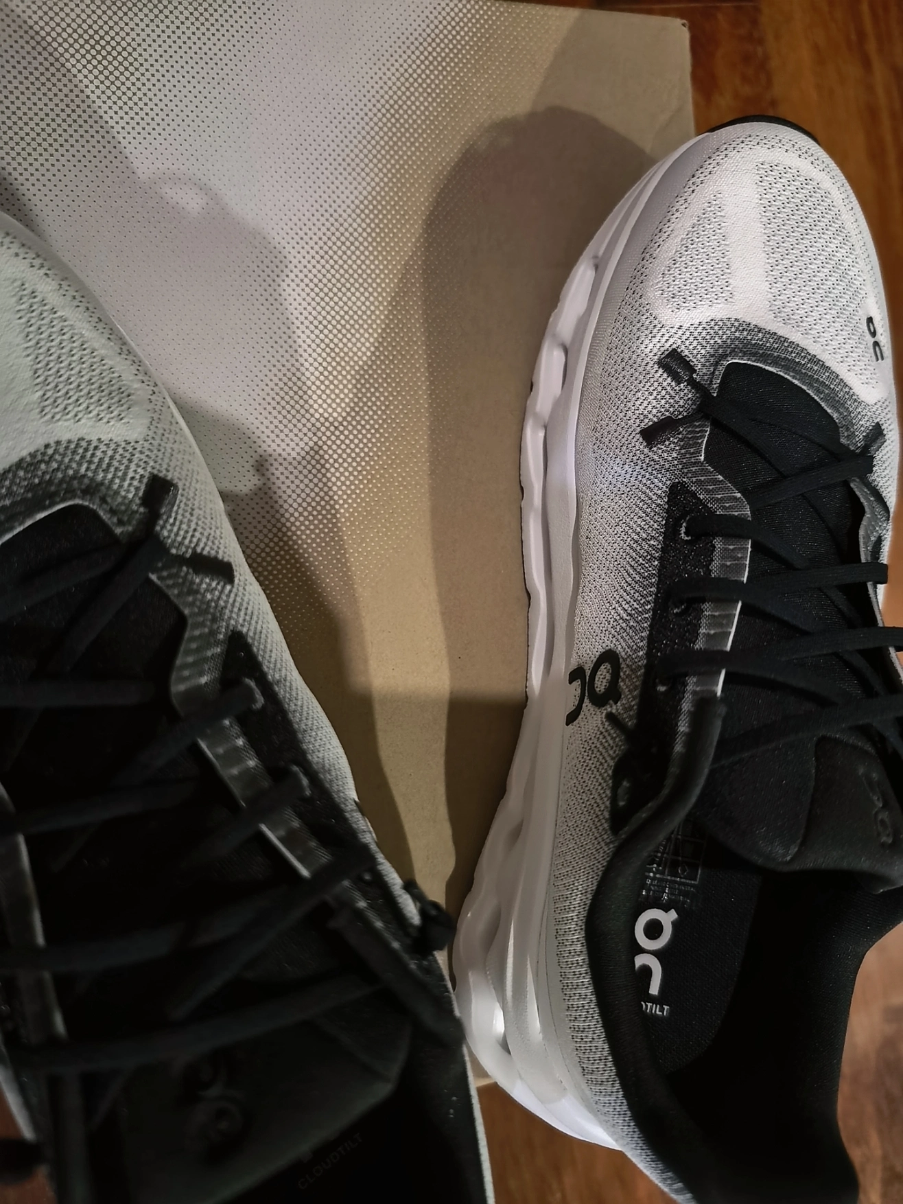 custom review-On CLOUDTILT Дышащий Низкий Топ Повседневная Обувь Мужская Белый Черный