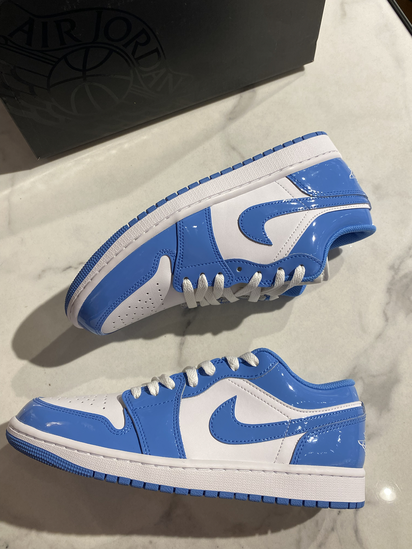 ✨漆皮亮面 北卡蓝 aj1 low 颜值拉满