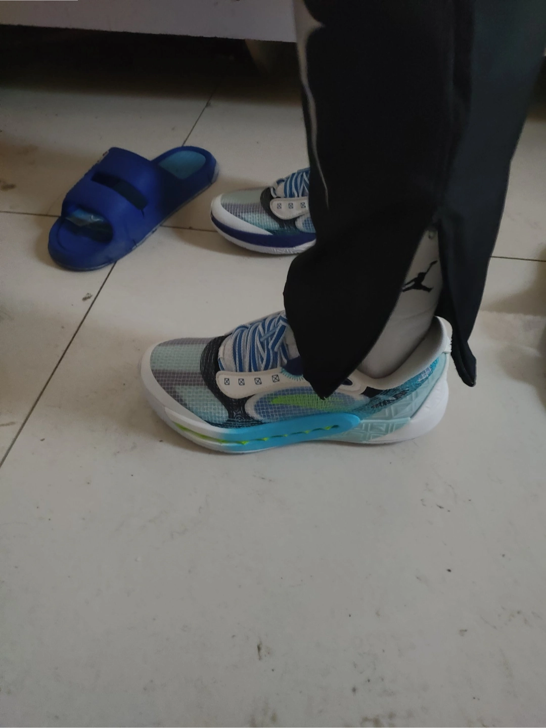 custom review-ANTA Shock Wave 6 Амортизация Износостойкий Низкий Топ Баскетбольные Кроссовки Мужские Белый Синий