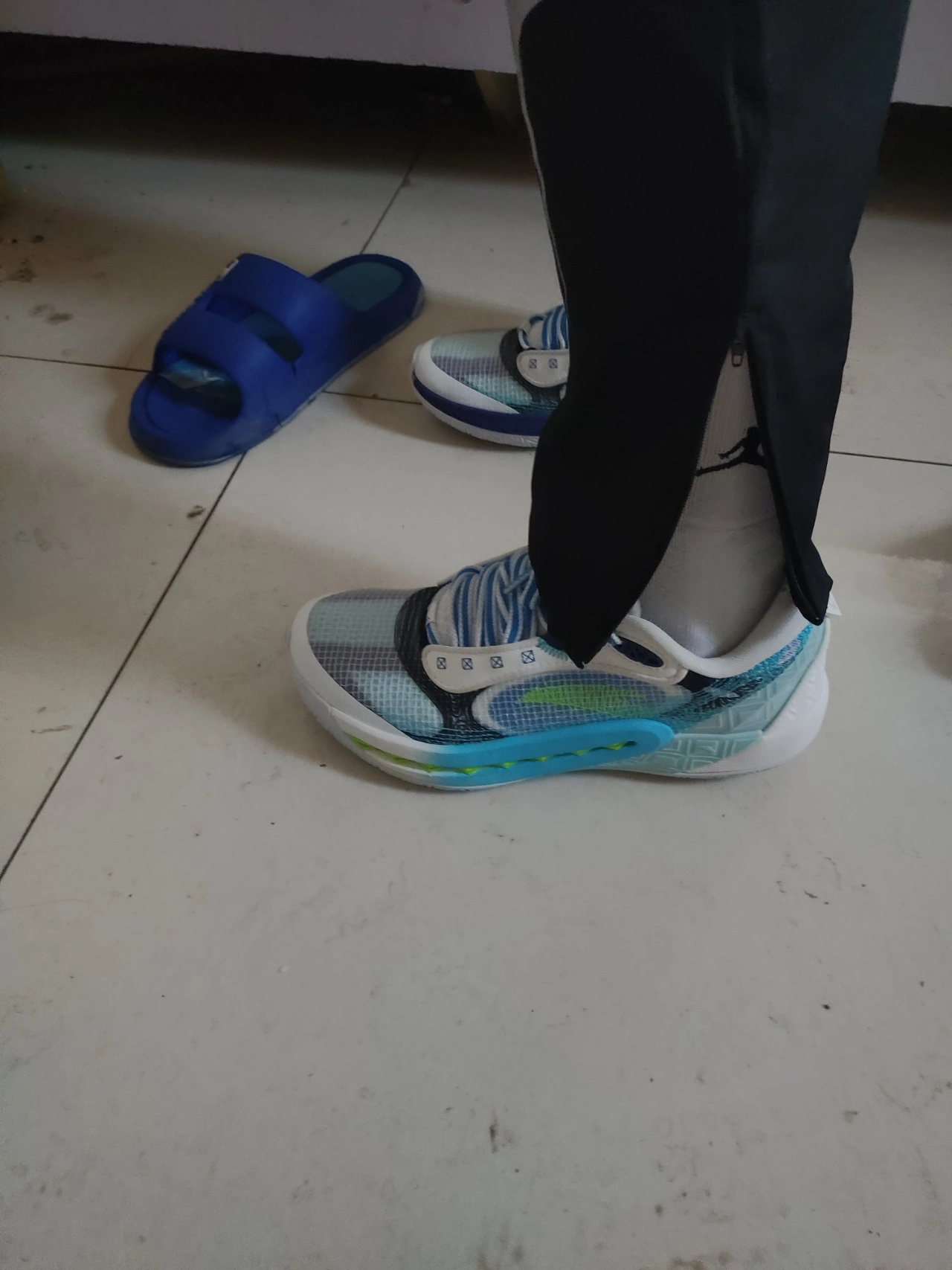 custom review-ANTA Shock Wave 6 Амортизация Износостойкий Низкий Топ Баскетбольные Кроссовки Мужские Белый Синий