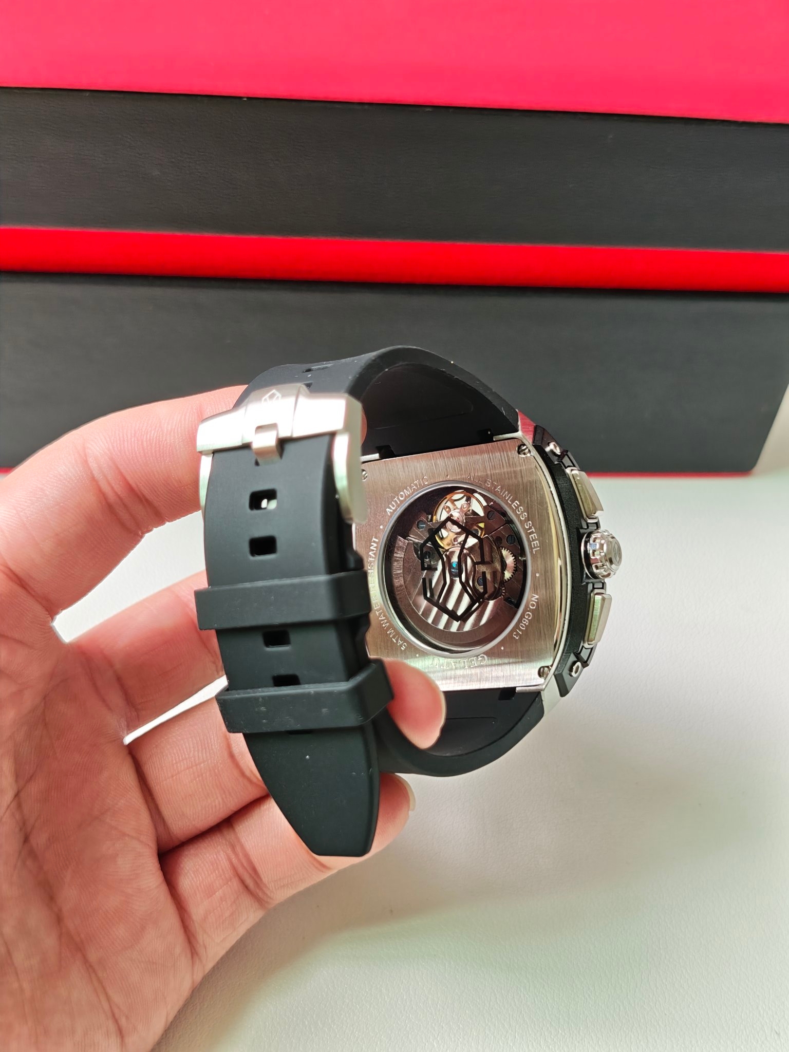 谁懂啊!这国表一戴,夏天的我天天戴✨