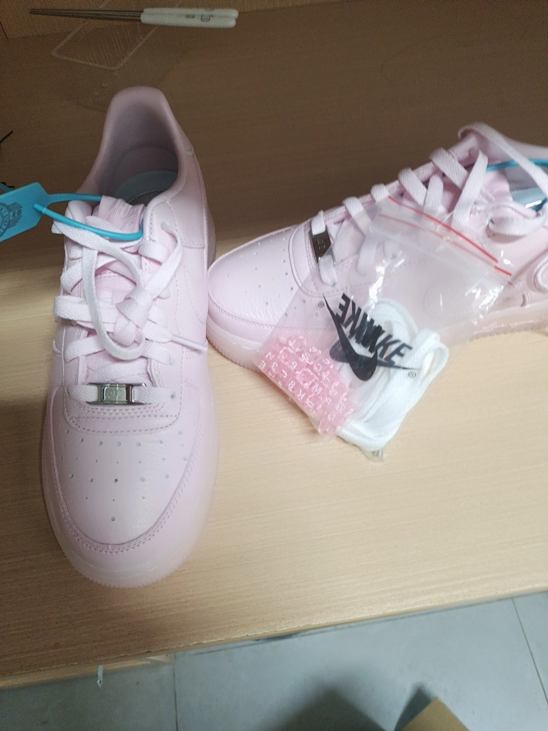 custom review-Drake NOCTA x Nike Air FORCE 1 Нижняя юбка Устойчивый к истиранию Низкий топ Детские повседневные кроссовки Розовый