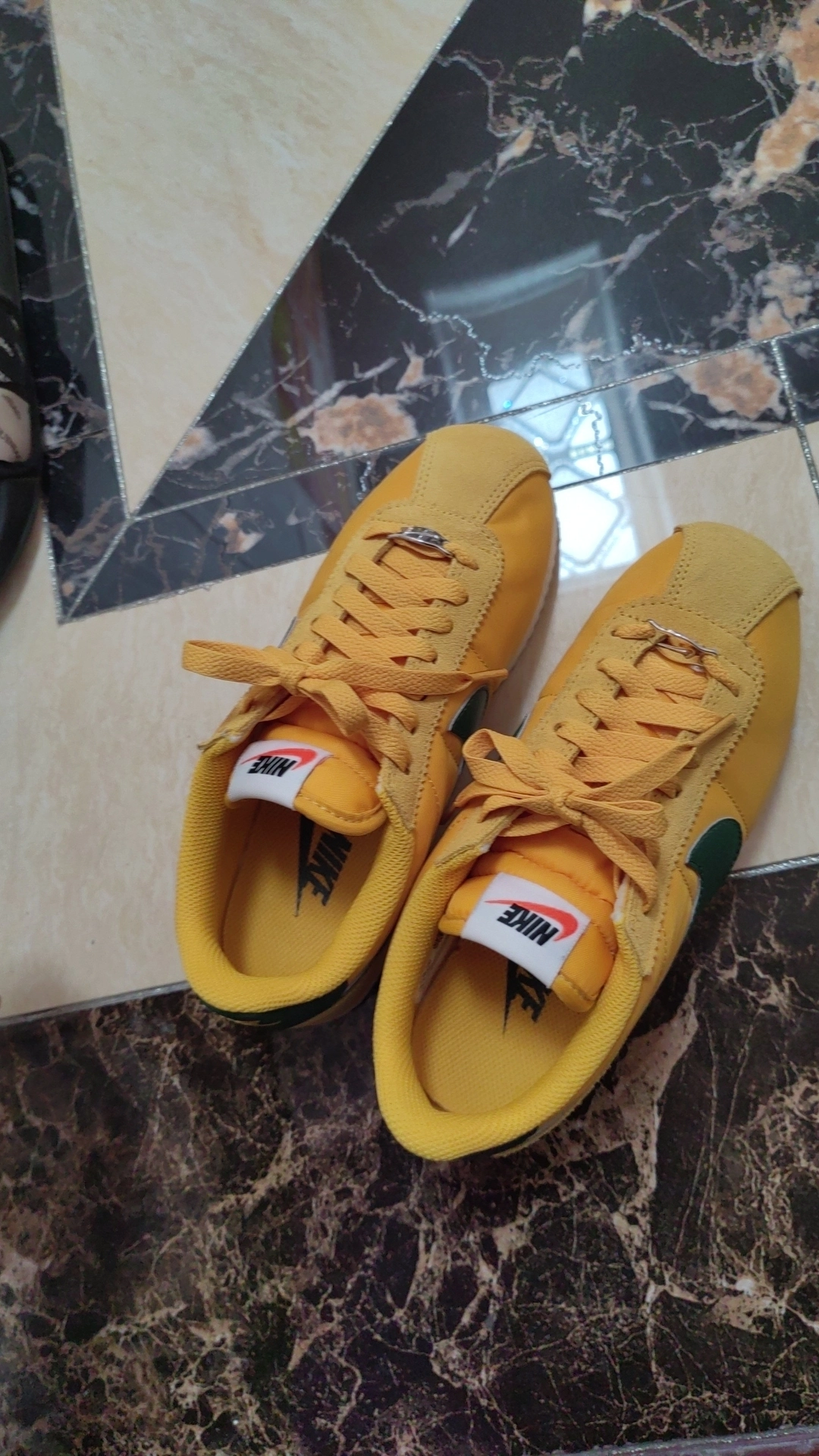 custom review-Nike Cortez Textile Устойчивый к истиранию Низкий Топ Повседневный Городской Коммутирование Беговые кроссовки Женские Желтый Зеленый