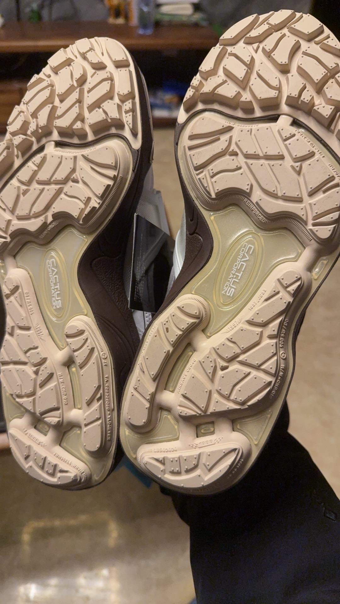 custom review-Travis Scott x Nike Slip-resistant Abrasion-resistant Low Top Casual Unisex White Травис Скотт x Nike Противоскользящий Устойчивый к истиранию Низкий Топ Повседневный Унисекс Белый