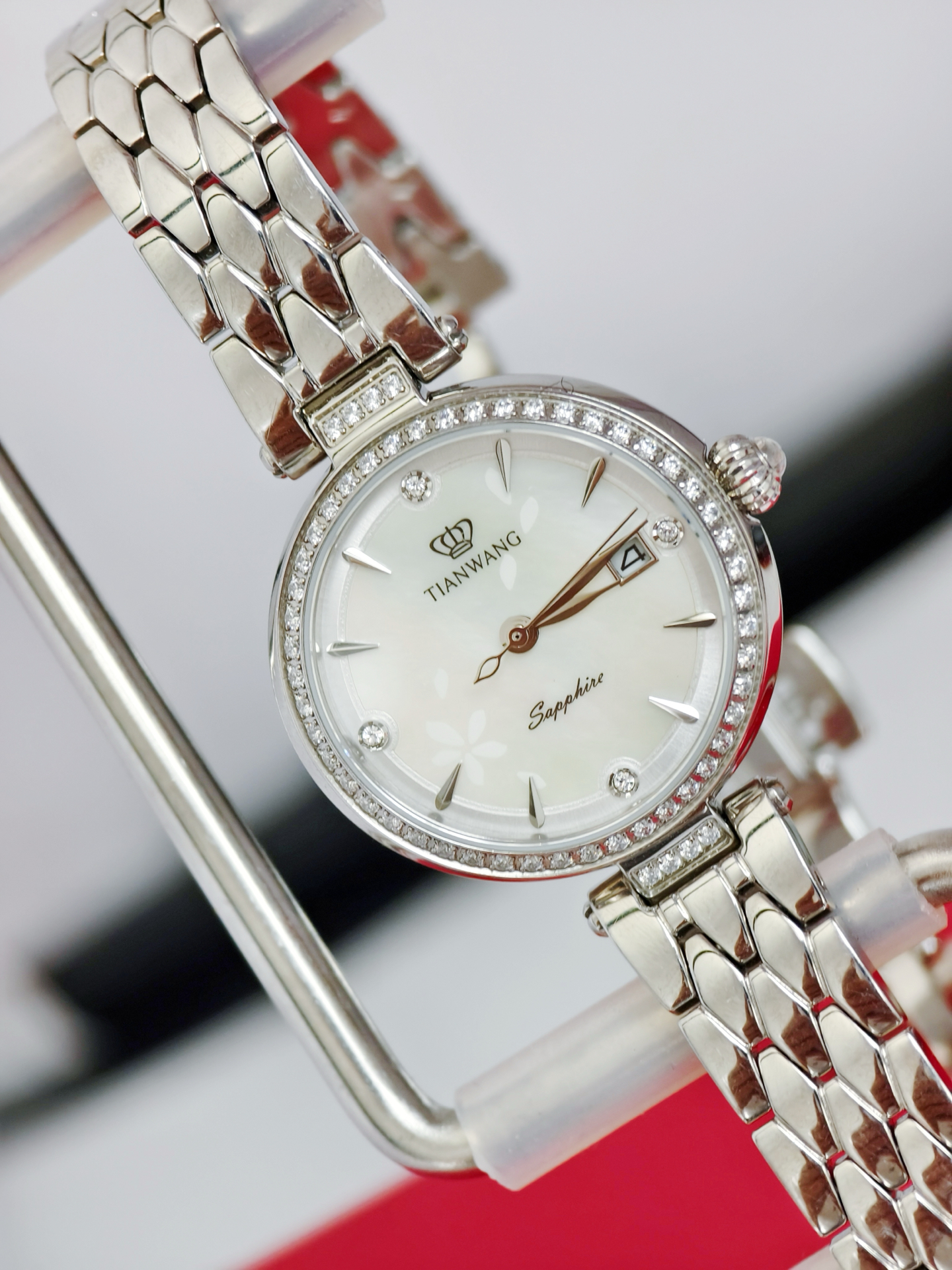 感拉满
拍昭嘎嘎出片
#天王小花瓣 #高智感穿搭 #人生第一块正装手表