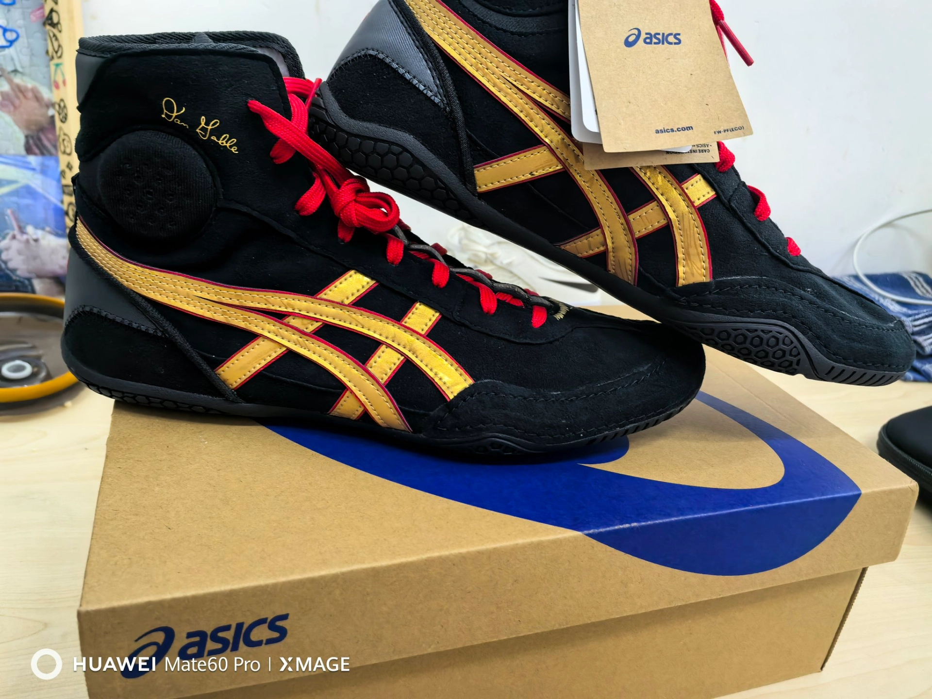 custom review-Asics Износостойкие Высокие Кроссовки для тренировок Унисекс Черный Золотой
