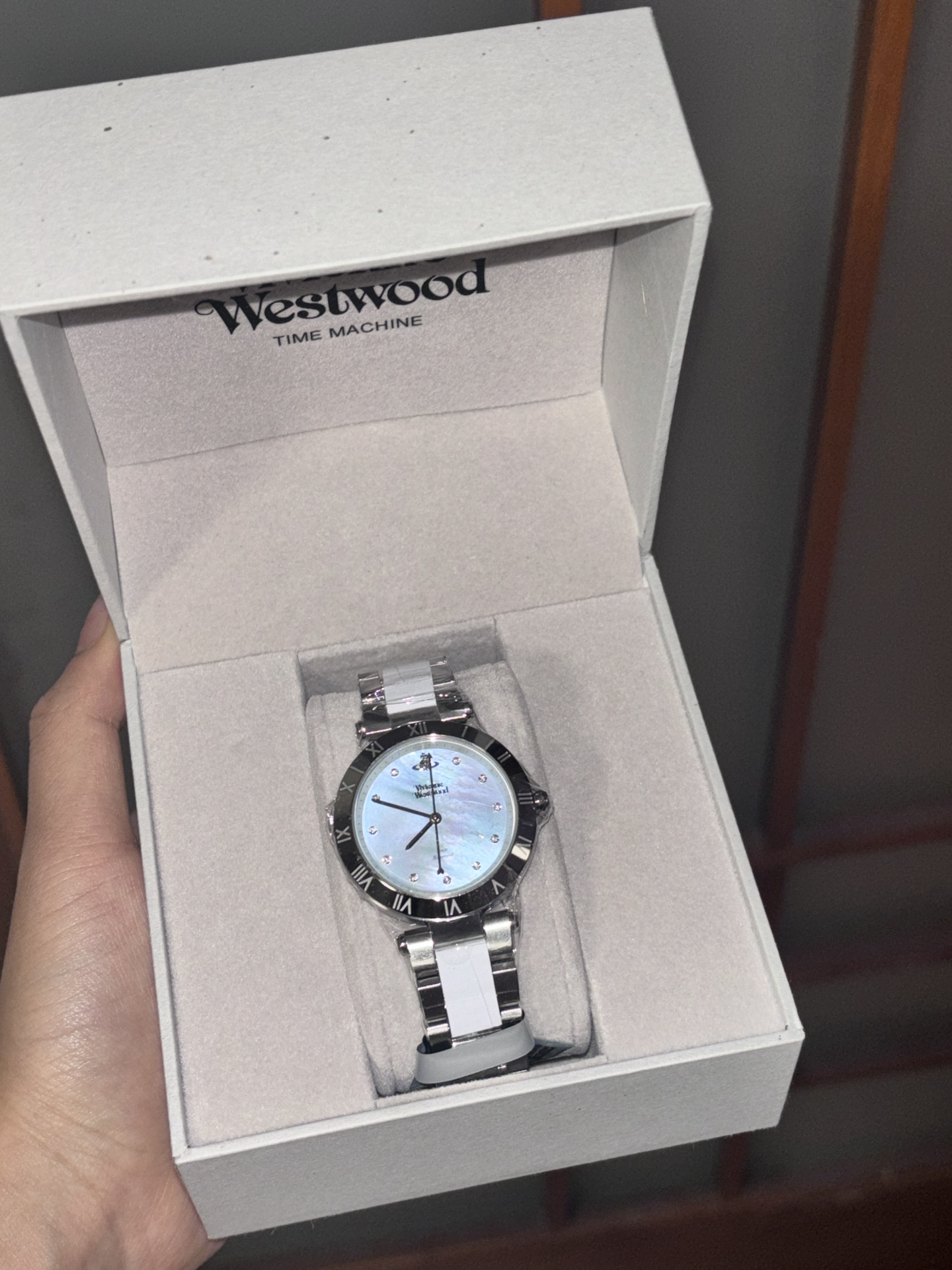 custom review-Vivienne Westwood Простая и элегантная коллекция Наручные часы Кварцевый механизм Ремешок из нержавеющей стали