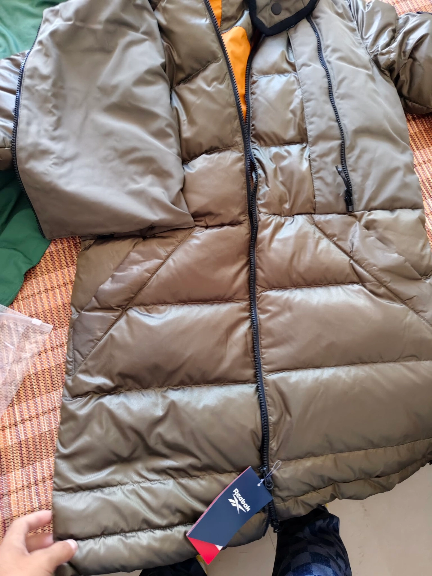 custom review-Reebok Мужской пуховик армейского зеленого цвета