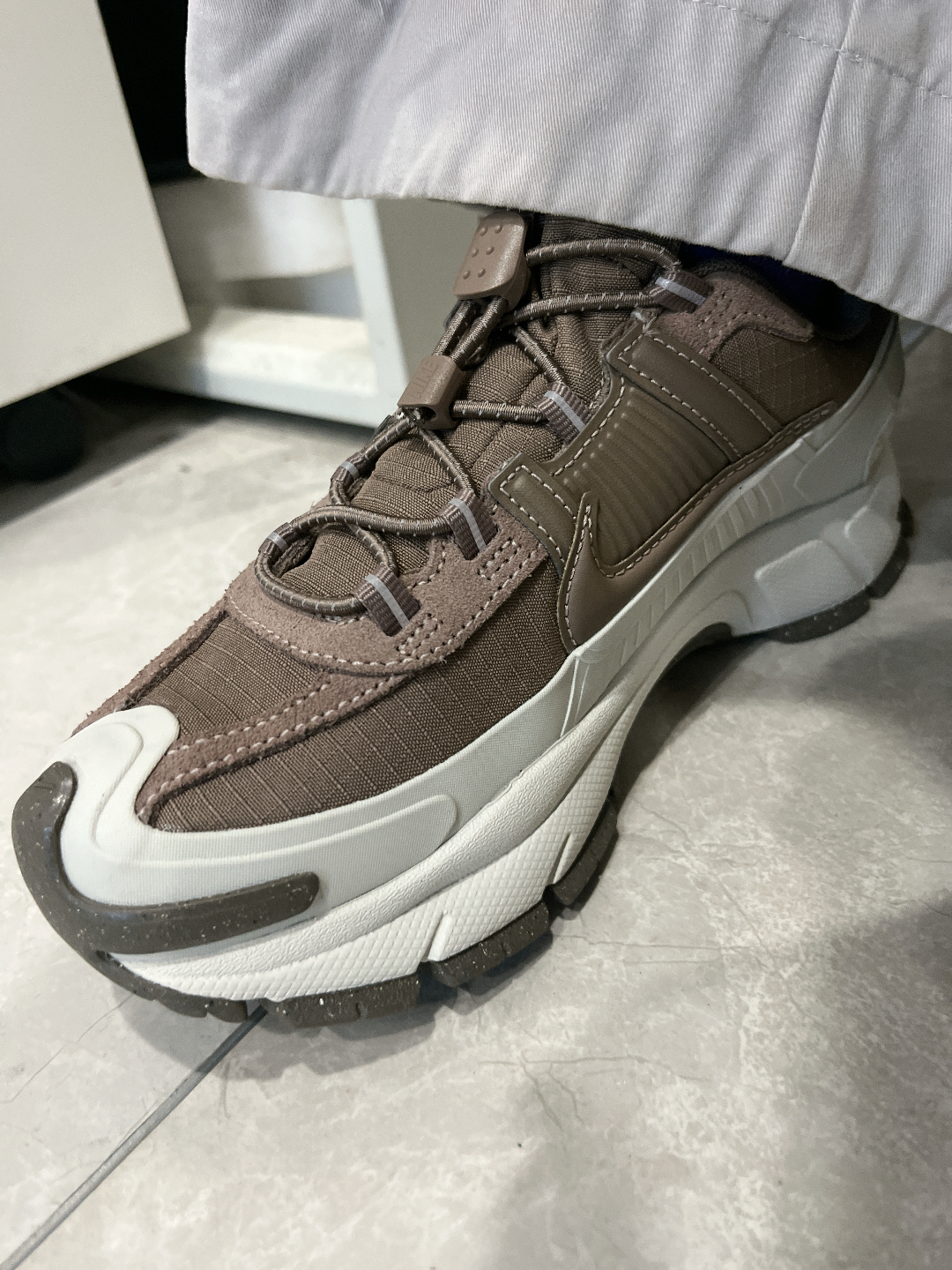 custom review-Nike Vomero 5 Roam Водонепроницаемый Низкий Топ Повседневный Тренировки Городской Коммутирование Беговые кроссовки Унисекс Коричневый