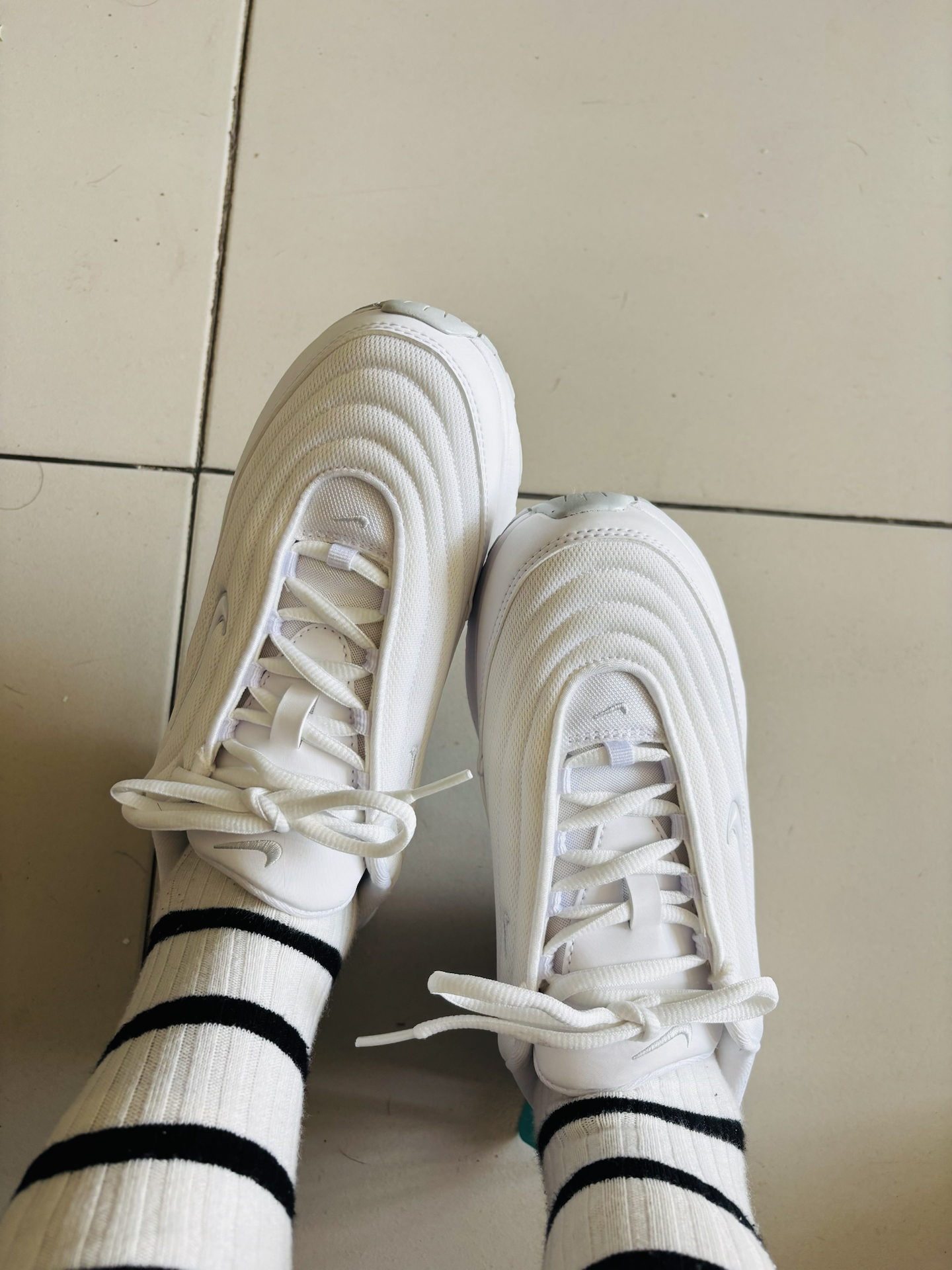 custom review-Nike Air Max Portal Амортизация Износостойкий Низкий Топ Повседневный Городской Коммутирование Беговые кроссовки Женские Белые