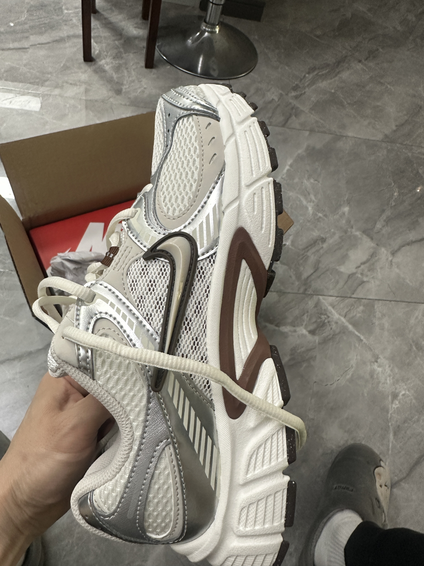 custom review-Nike V5 RNR Slip Resistant Abrasion Resistant Дышащий Низкий Топ Беговые кроссовки Женские Белый Коричневый