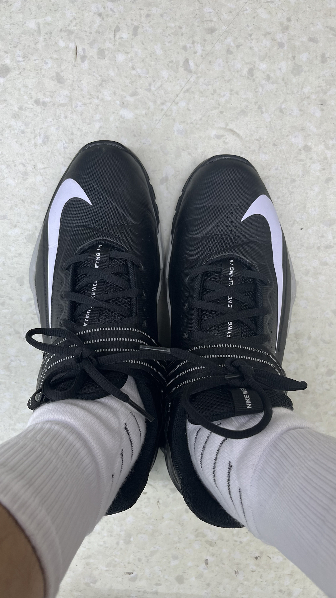 custom review-Nike Savaleos Удобные низкие кроссовки для тренировок унисекс черно-белые