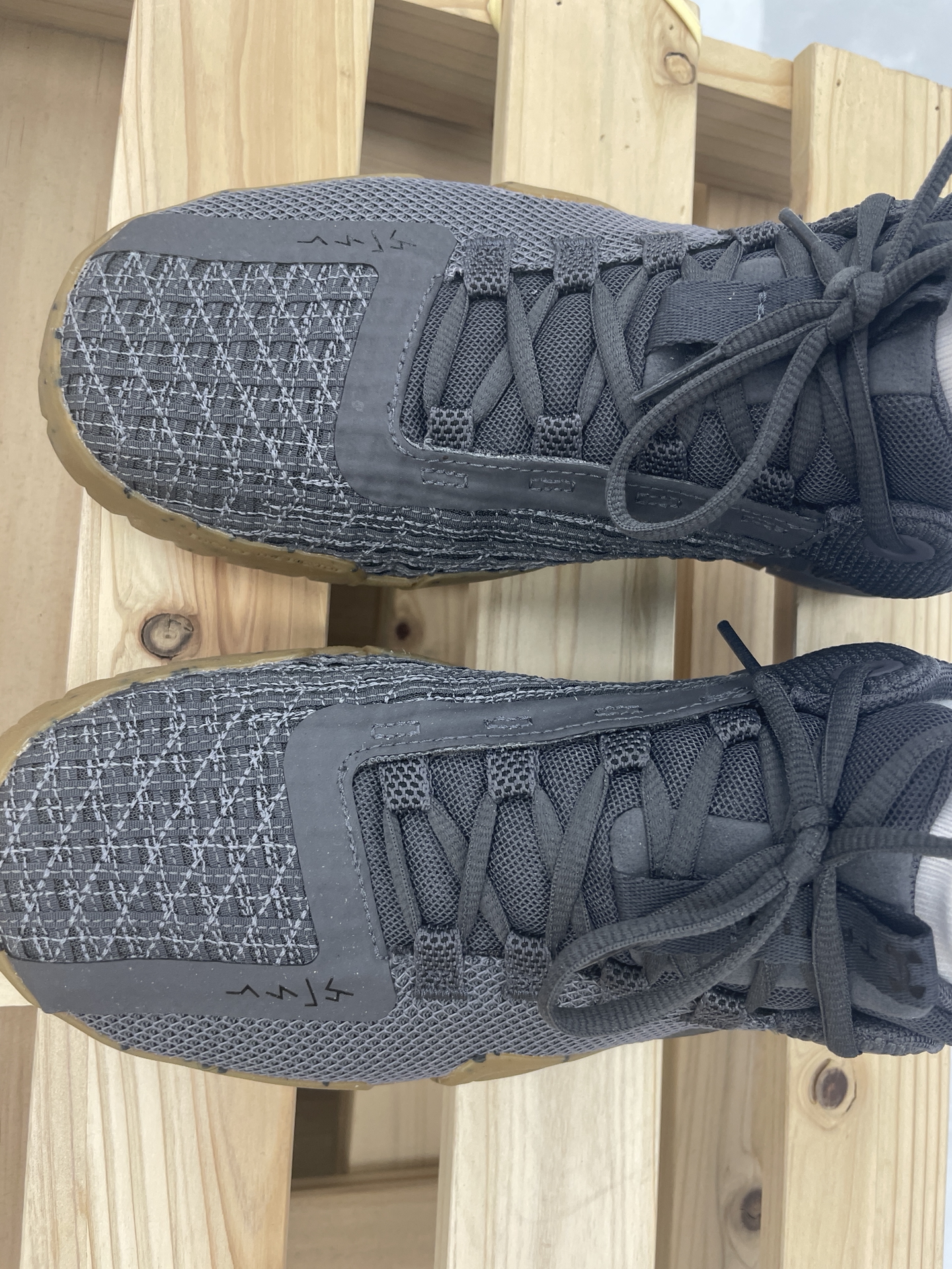 custom review-Under Armour Reign 6 Slip-Resistant Abrasion-Resistant Low-Top Training Shoes Men's Dark Gray Подпись Утеря устойчивость устойчивость к истиранию низкий топ тренировочные кроссовки мужской темно-серый