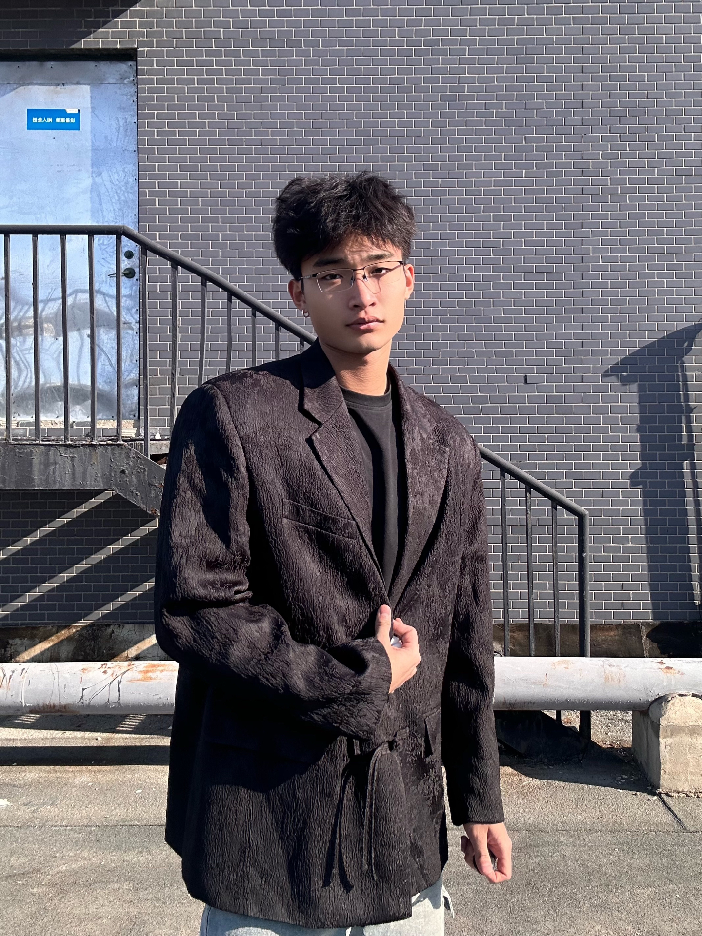 半框眼镜男人的黑丝