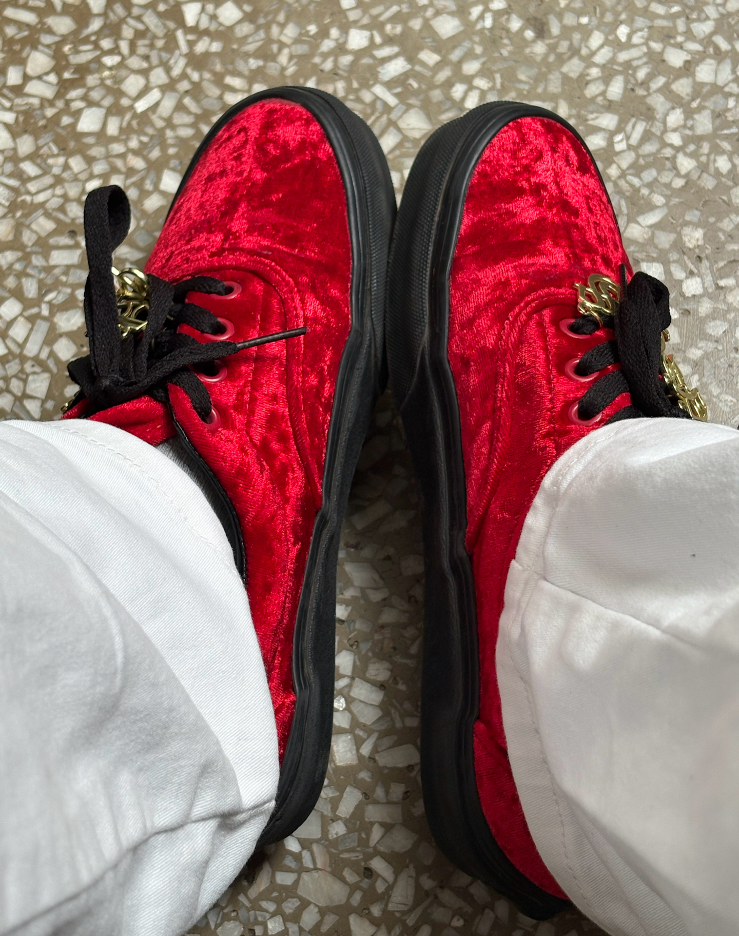 红色金丝绒vans 真的太好看了吧