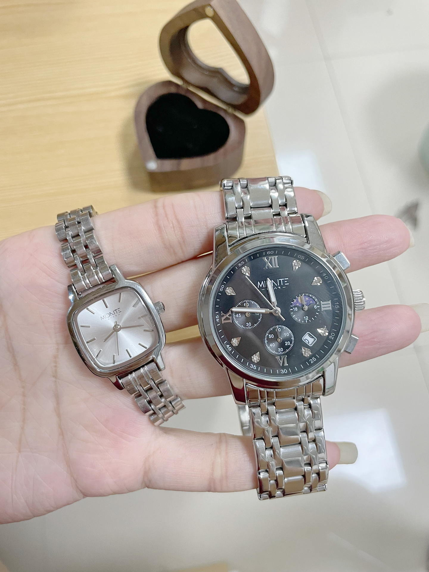 Russia-YSL Super A Love Watch [Россия] YSL отправл