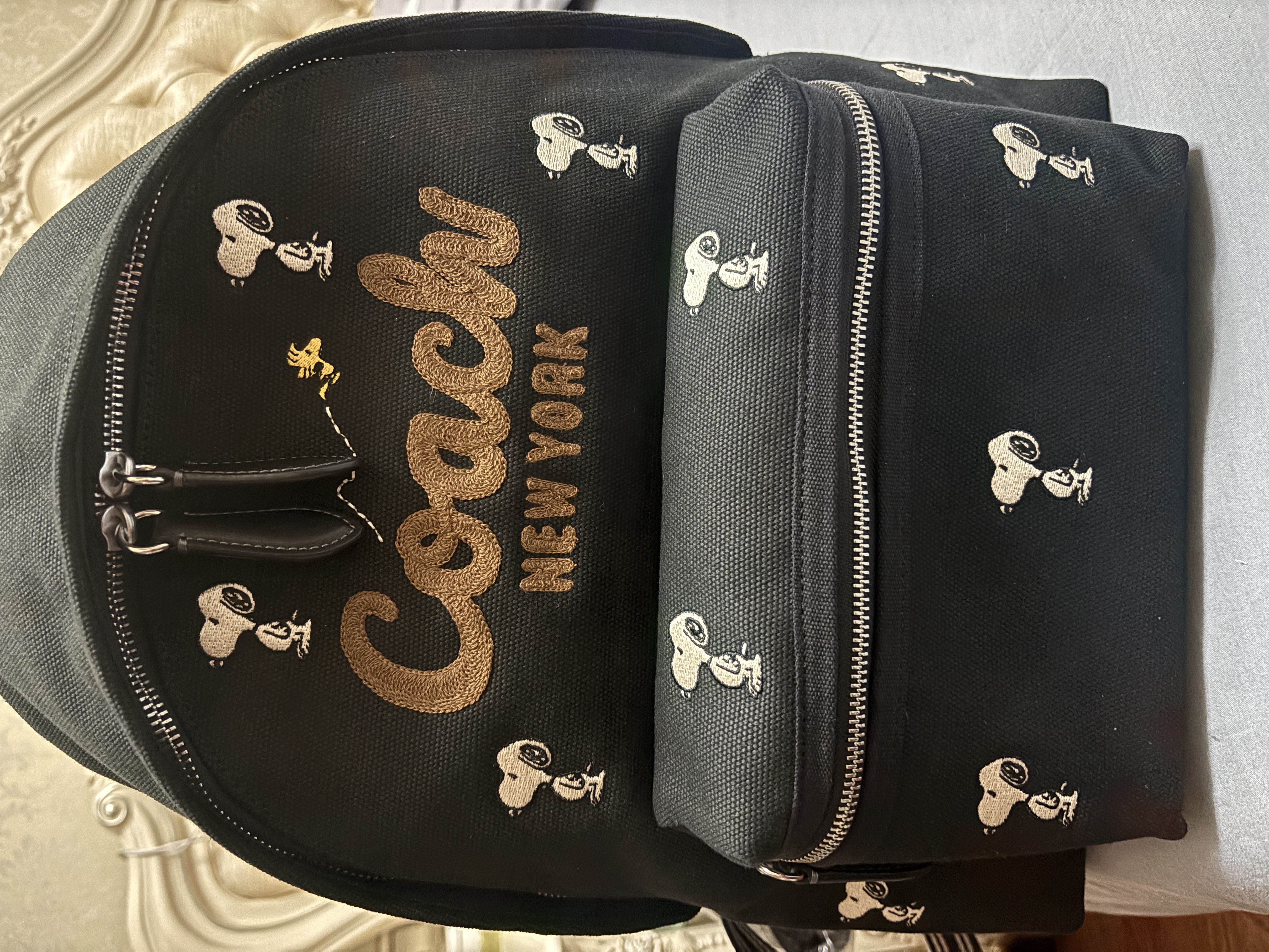 custom review-COACH Peanuts SNOOPY Коллаборация Cargo Холст и Сатин Рюкзак Большой Женский Черный Смешанный Цвет