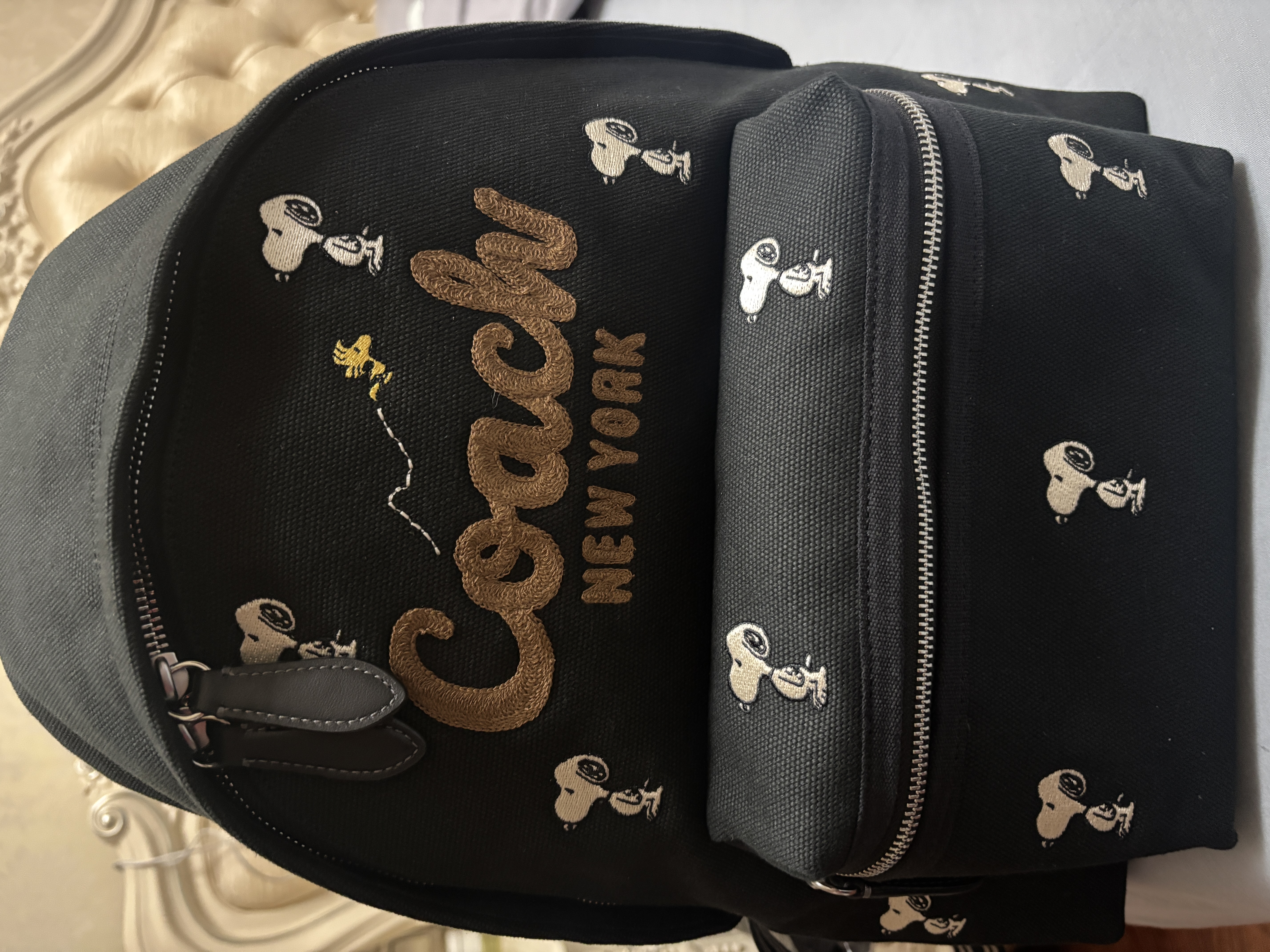 custom review-COACH Peanuts SNOOPY Коллаборация Cargo Холст и Сатин Рюкзак Большой Женский Черный Смешанный Цвет