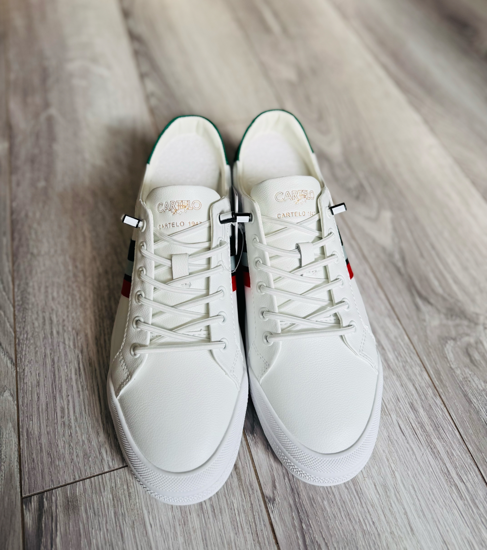 得物免单零元购cartelo鳄鱼休闲鞋