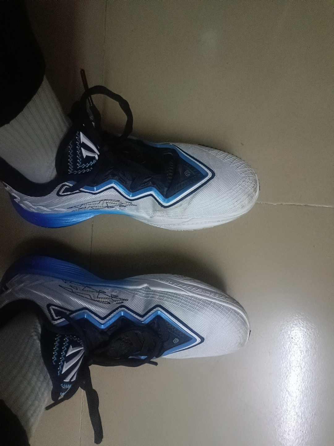 custom review-ANTA KAI 2 Амортизация Устойчивость к истиранию и Эластичные свойства Низкий Топ Баскетбольные кроссовки Мужские Белый Черный Синий