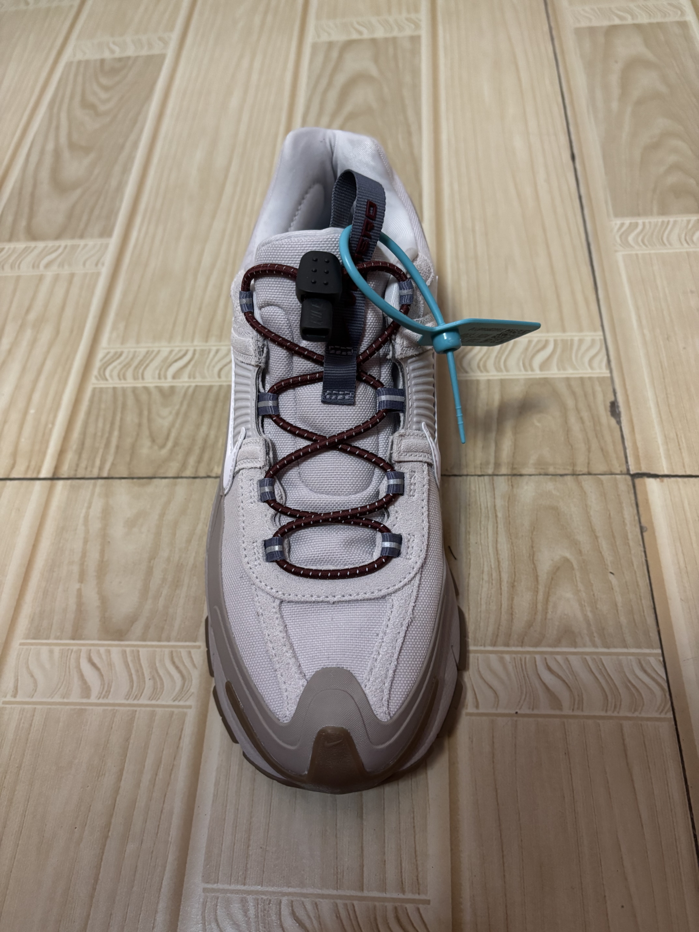 custom review-Nike ZOOM VOMERO ROAM Устойчивый к истиранию Дышащий Низкий Топ Повседневные Тренировки Городские Кроссовки для Коммутирования Беговые Кроссовки Унисекс Экрю