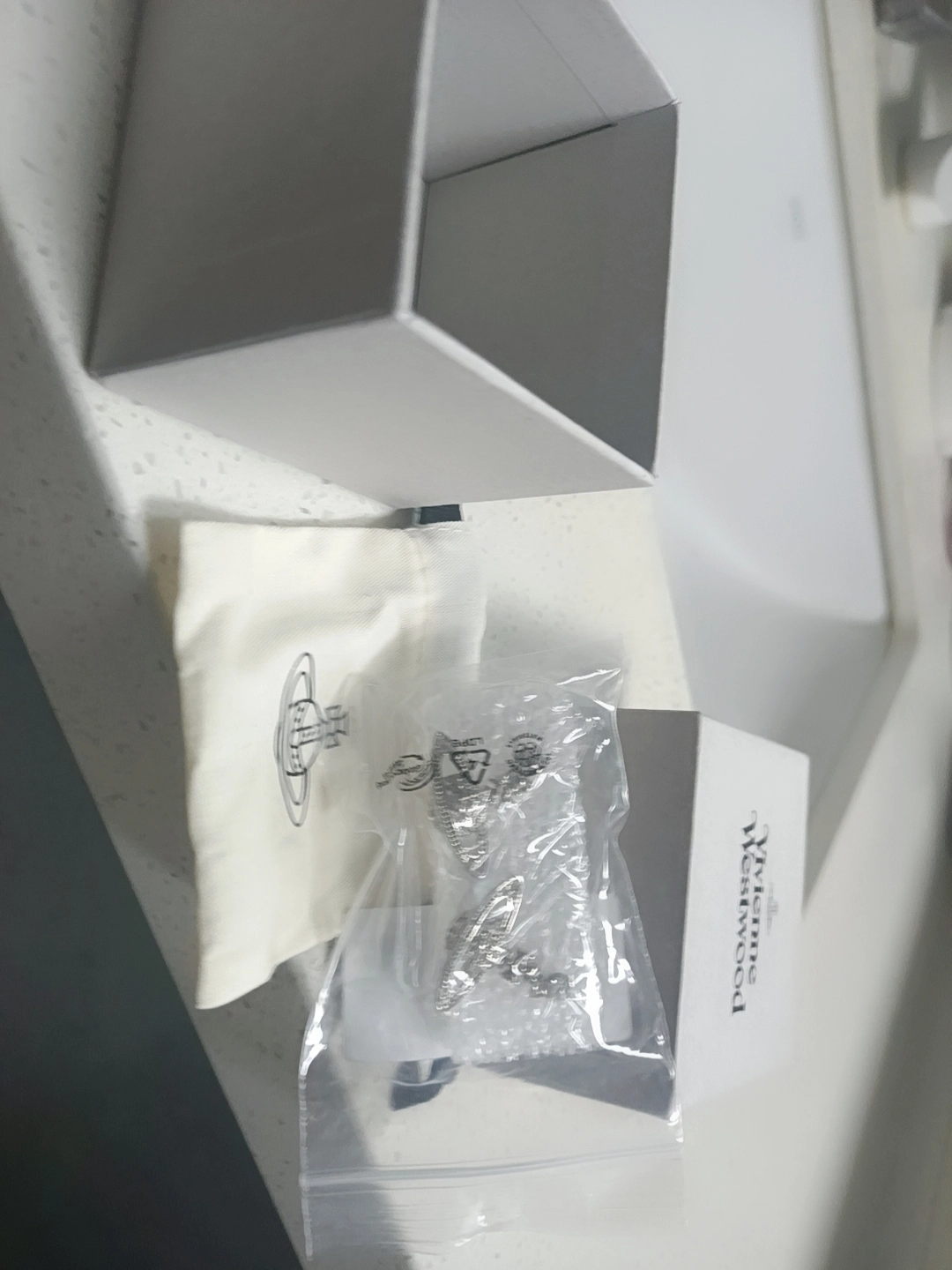 custom review-Вивьен Вествуд Brass Earrings Женские