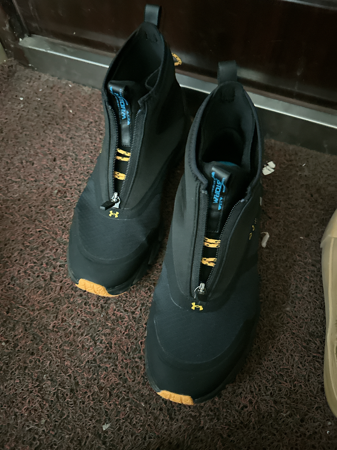 custom review-Under Armour HOVR Phantom Водонепроницаемый Высокий Топ Беговые Кроссовки Унисекс Черный