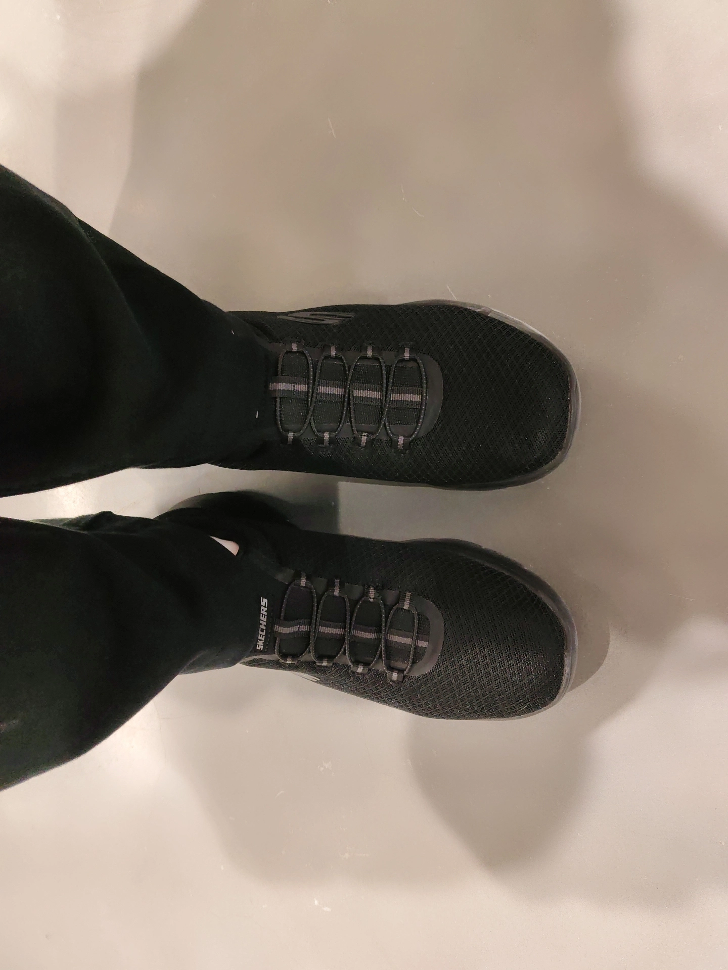 custom review-Skechers Summits Амортизация Устойчивый к истиранию Легкий Низкий Топ Беговые кроссовки Женские Черный