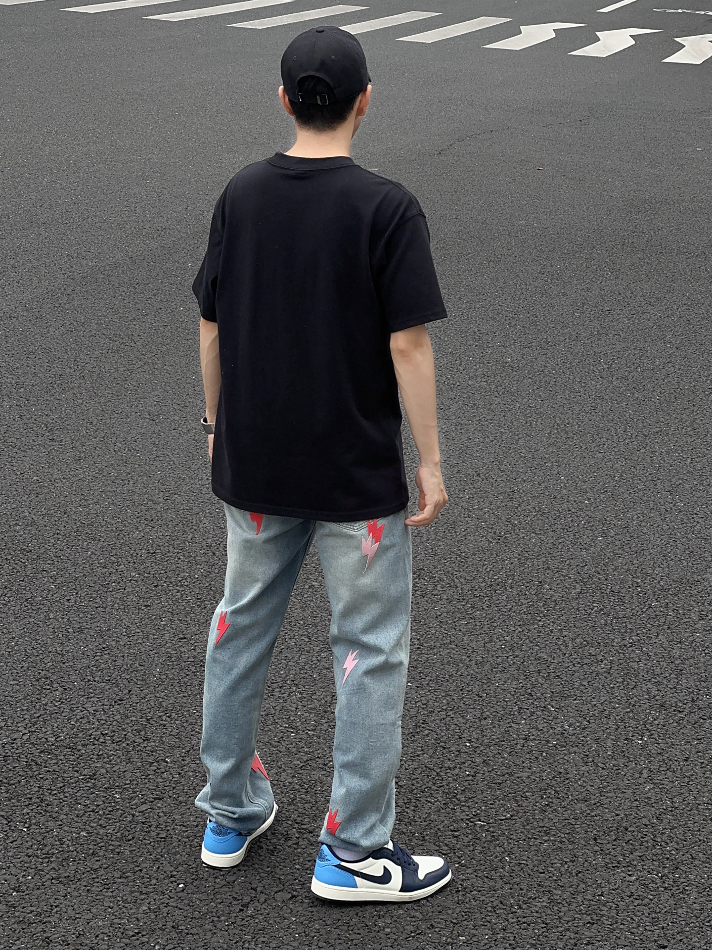 aj1黑曜石搭配牛仔裤太帅辣