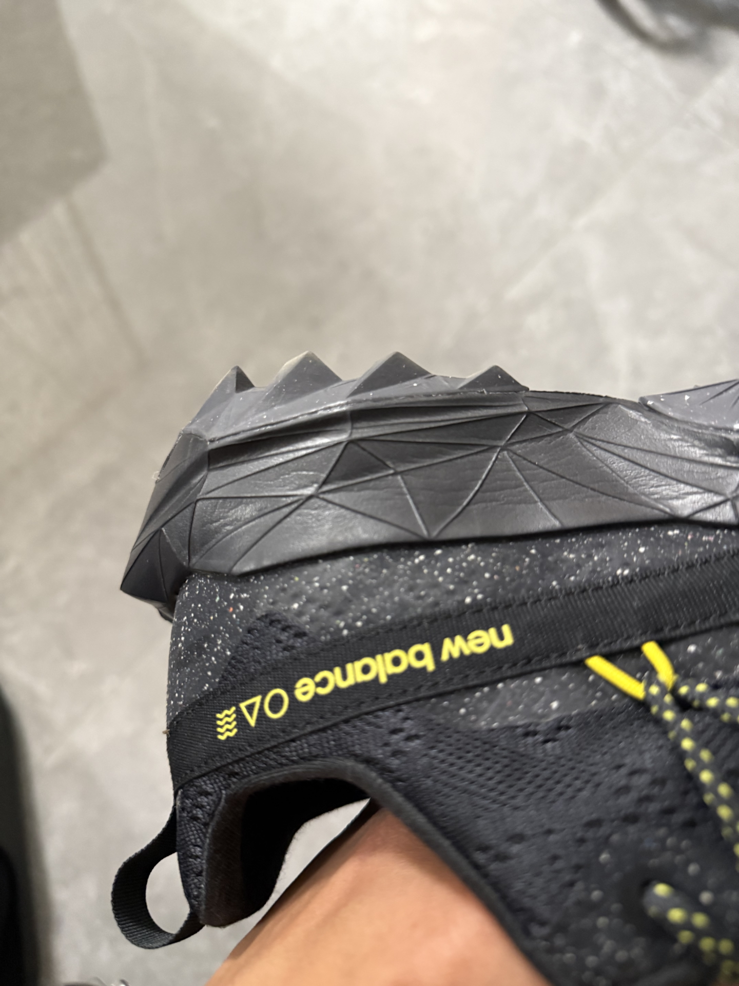 custom review-New Balance NB Tektrel Водонепроницаемое покрытие Отскок Низкие кроссовки для бега по пересеченной местности Мужские Черные Желтые