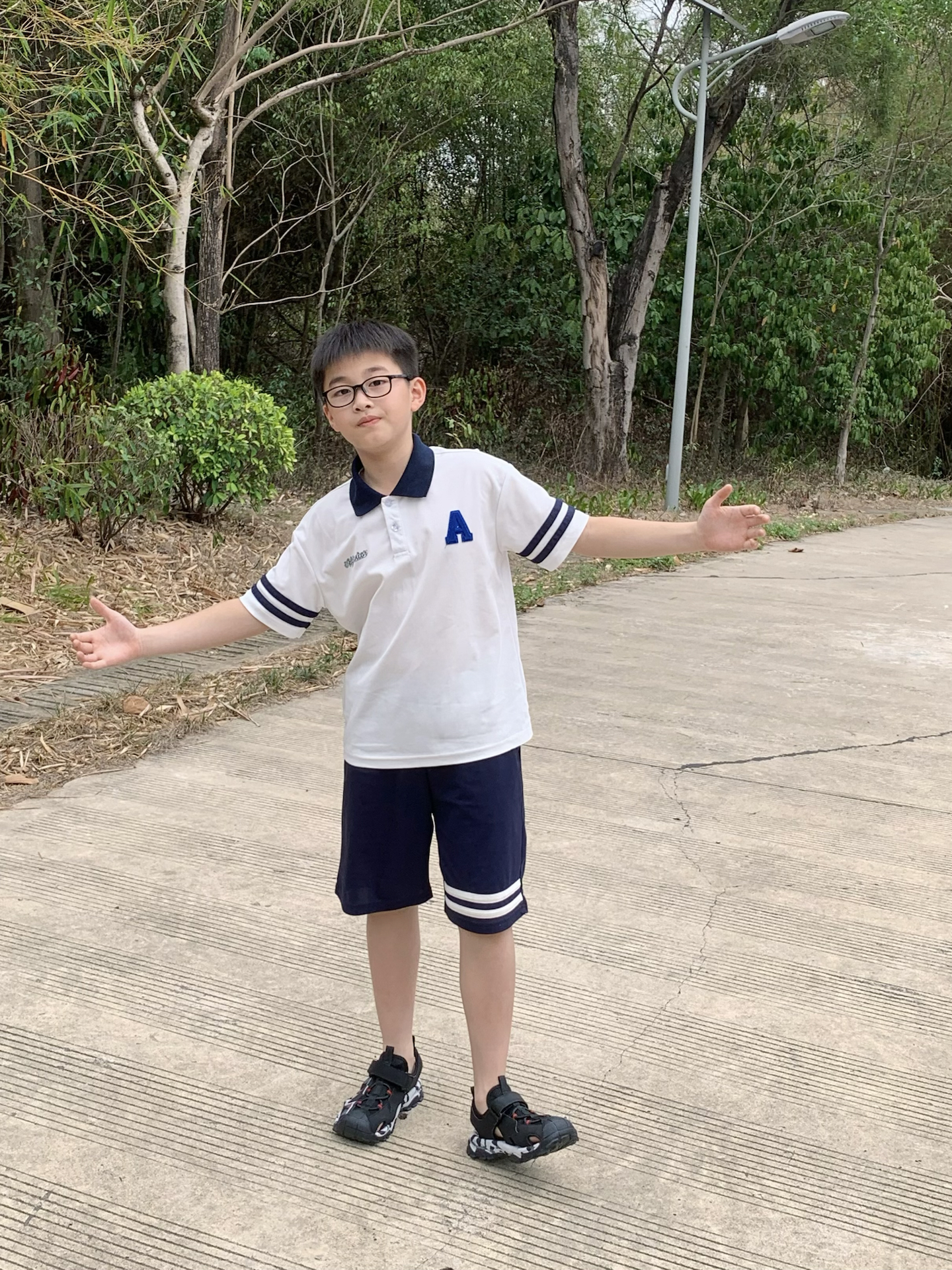wow…小学生夏天凉鞋好穿薯了