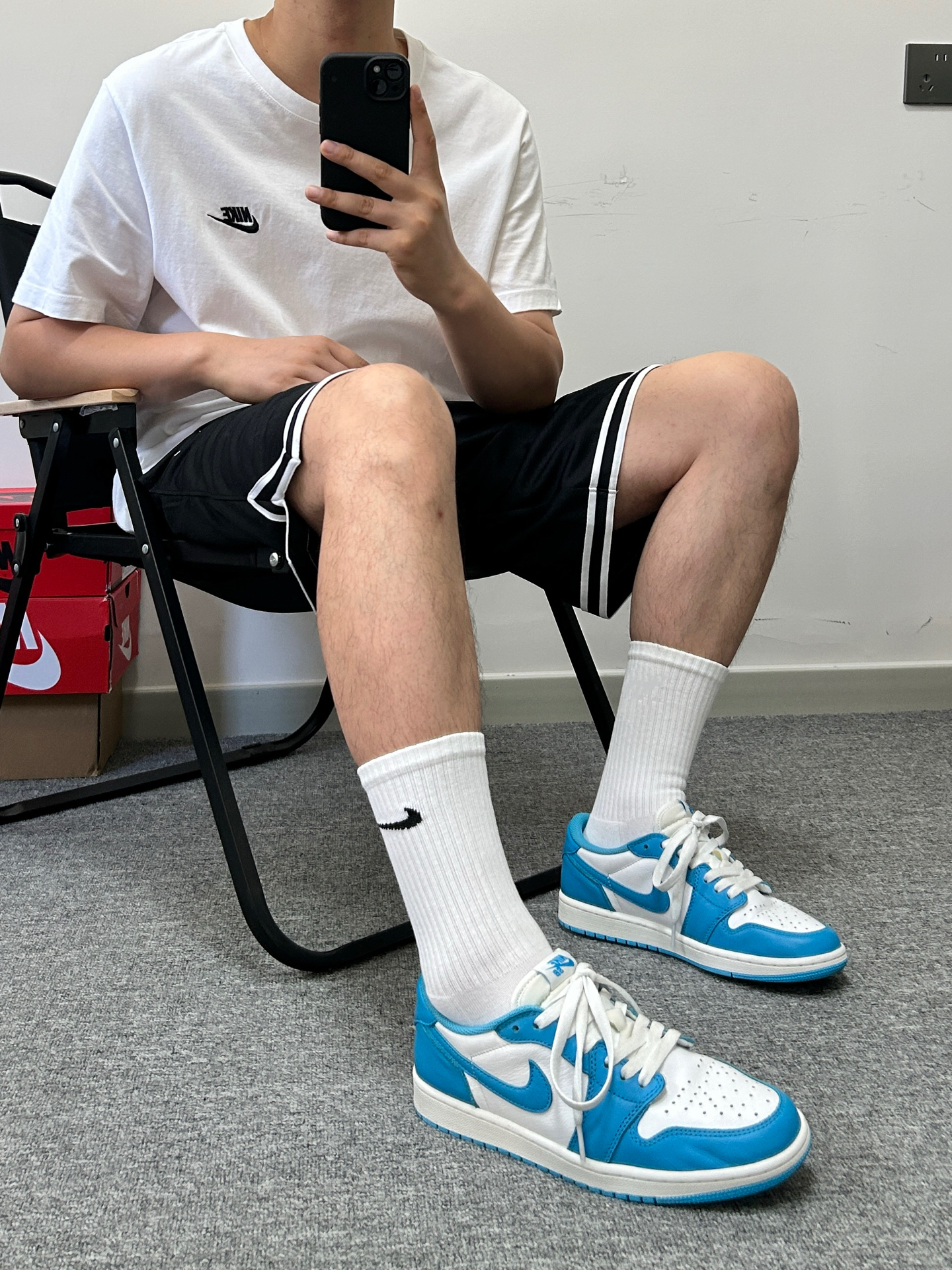 白袜少年,北卡蓝aj1搭耐克白袜很好看